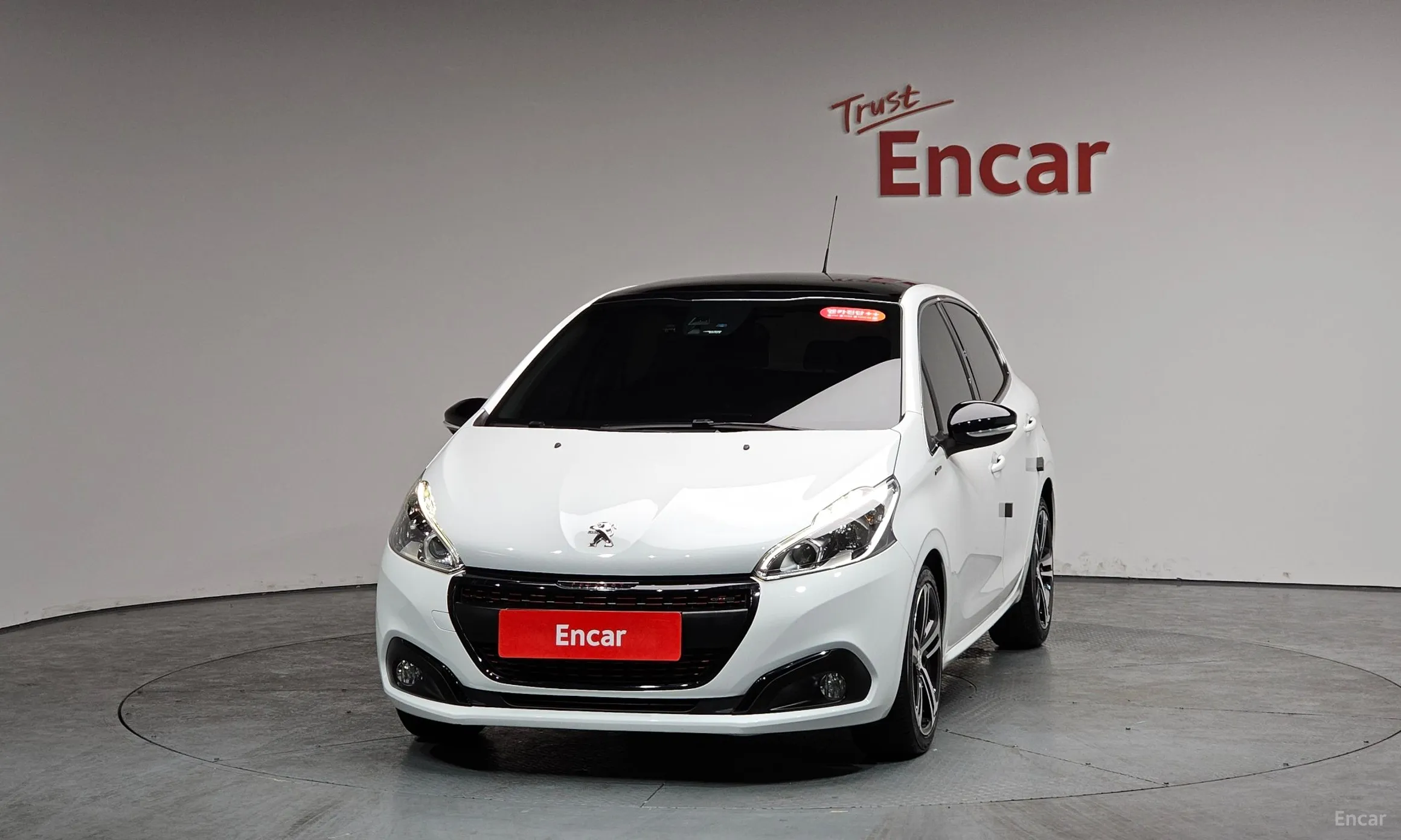 Peugeot 208 превью 3