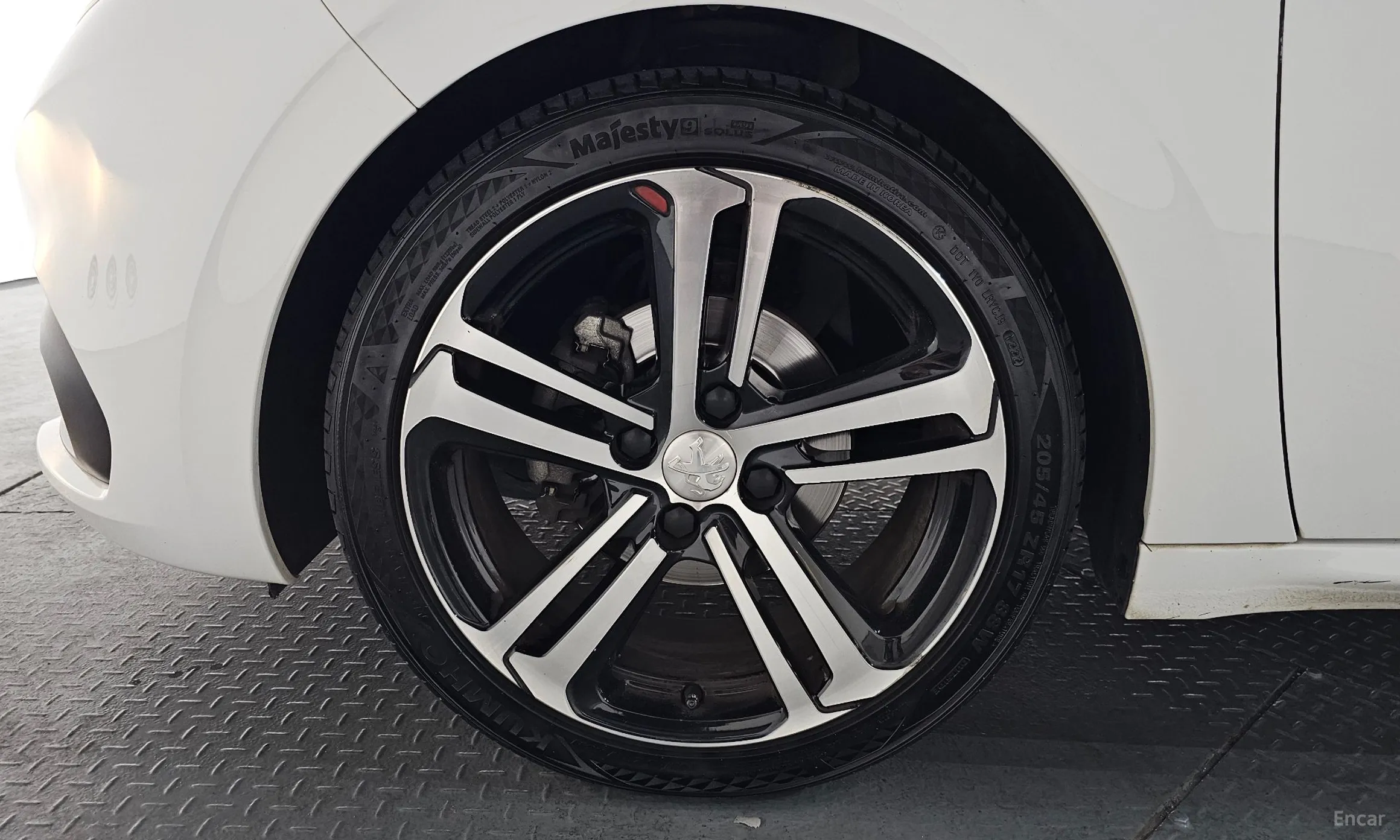Peugeot 208 превью 5