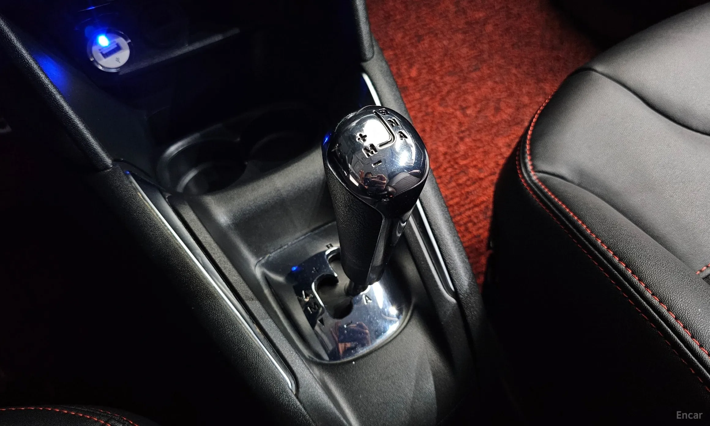 Peugeot 208 превью 9