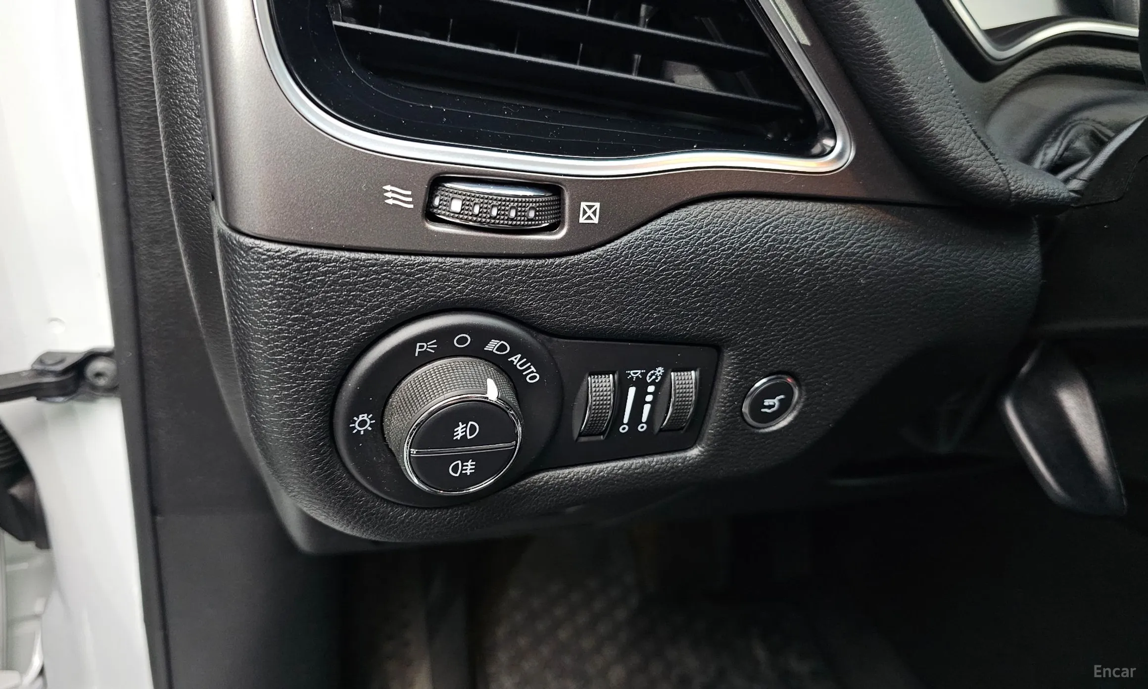 Jeep Cherokee (KL) превью 13