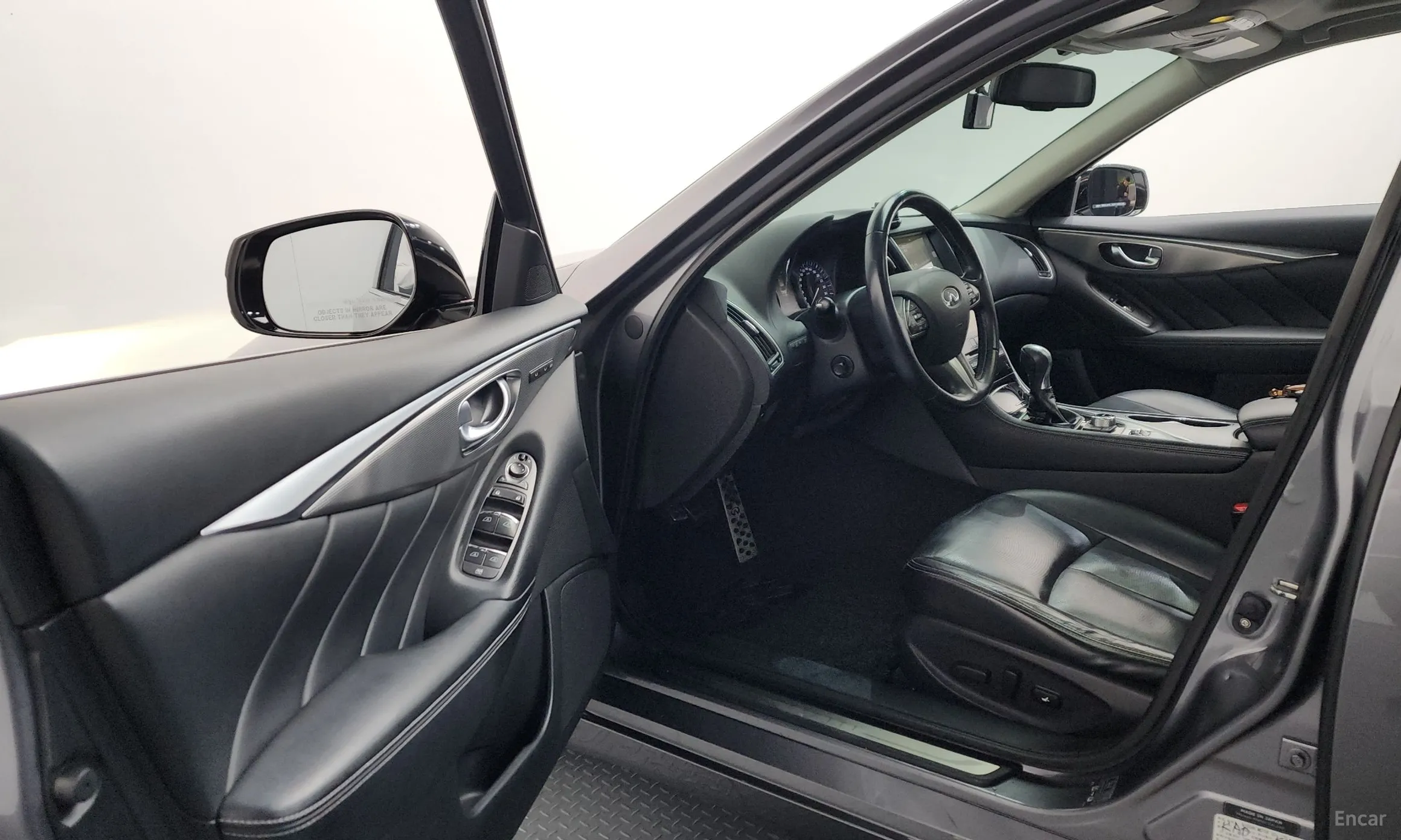 Infiniti Q50 превью 10