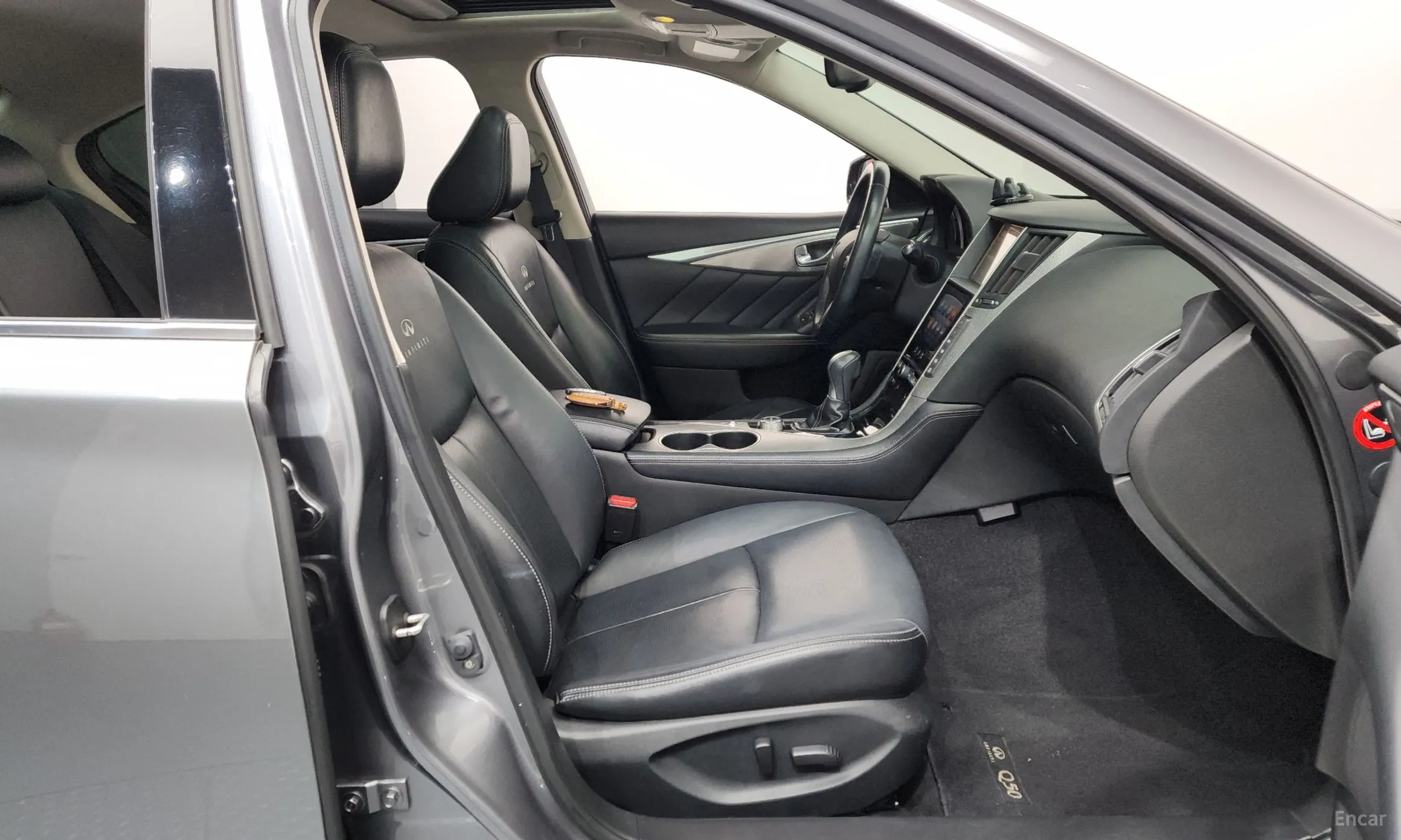 Infiniti Q50 превью 11