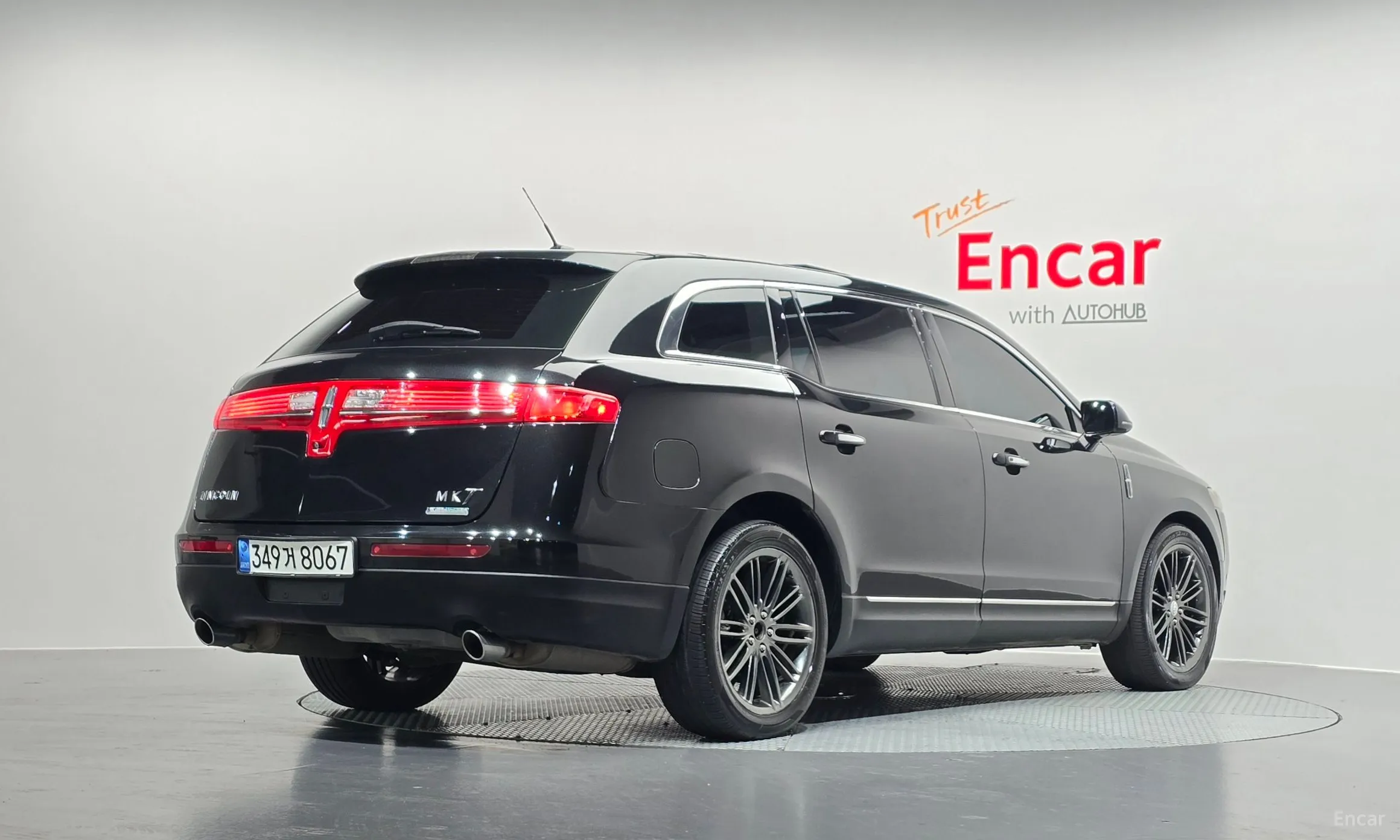 Lincoln MKT превью 2