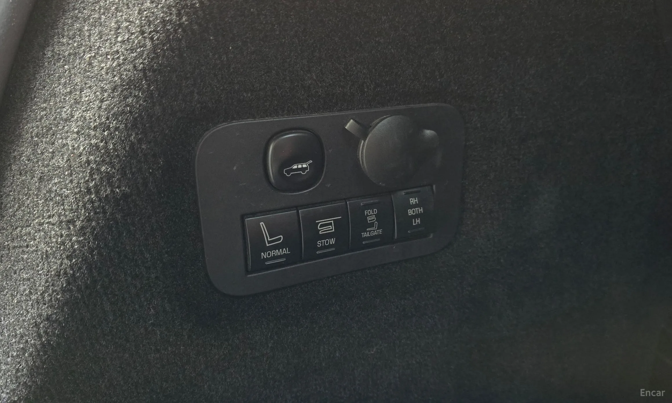 Lincoln MKT превью 20