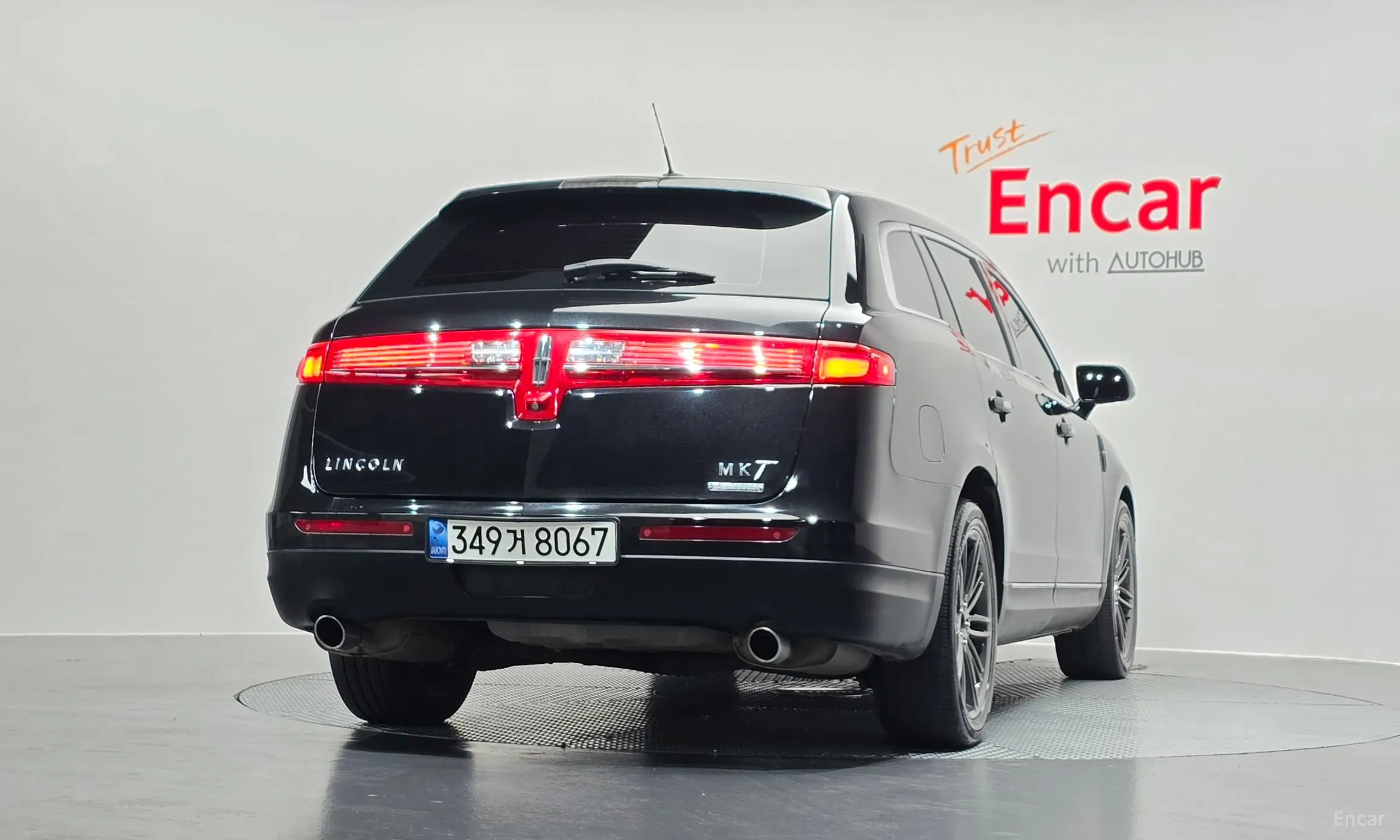 Lincoln MKT превью 4