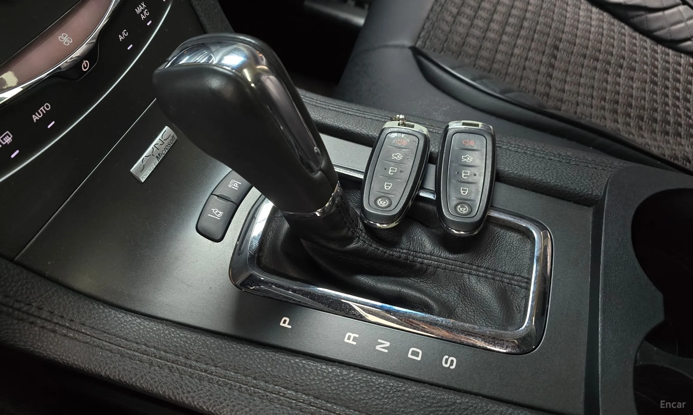 Lincoln MKT превью 9