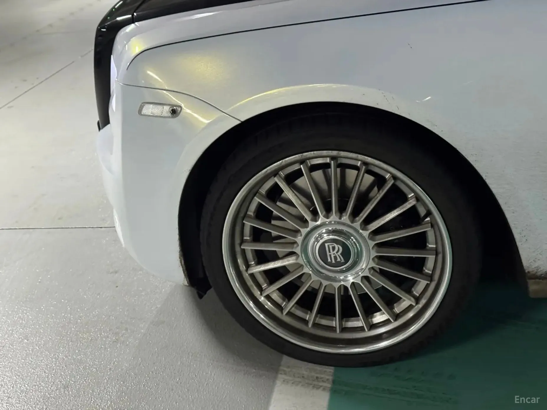 Rolls-Royce Ghost превью 6