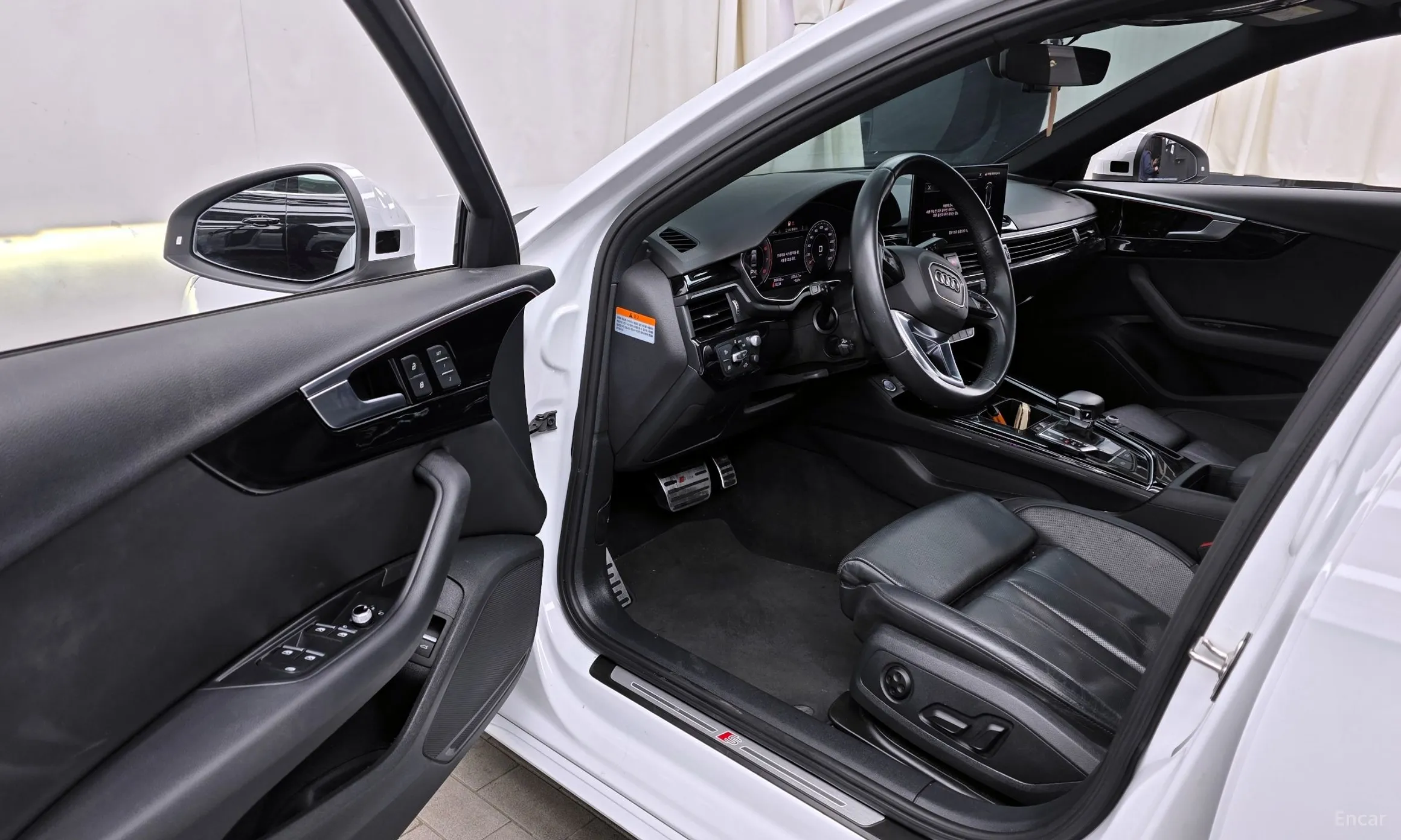 Audi A4 (B9) превью 10