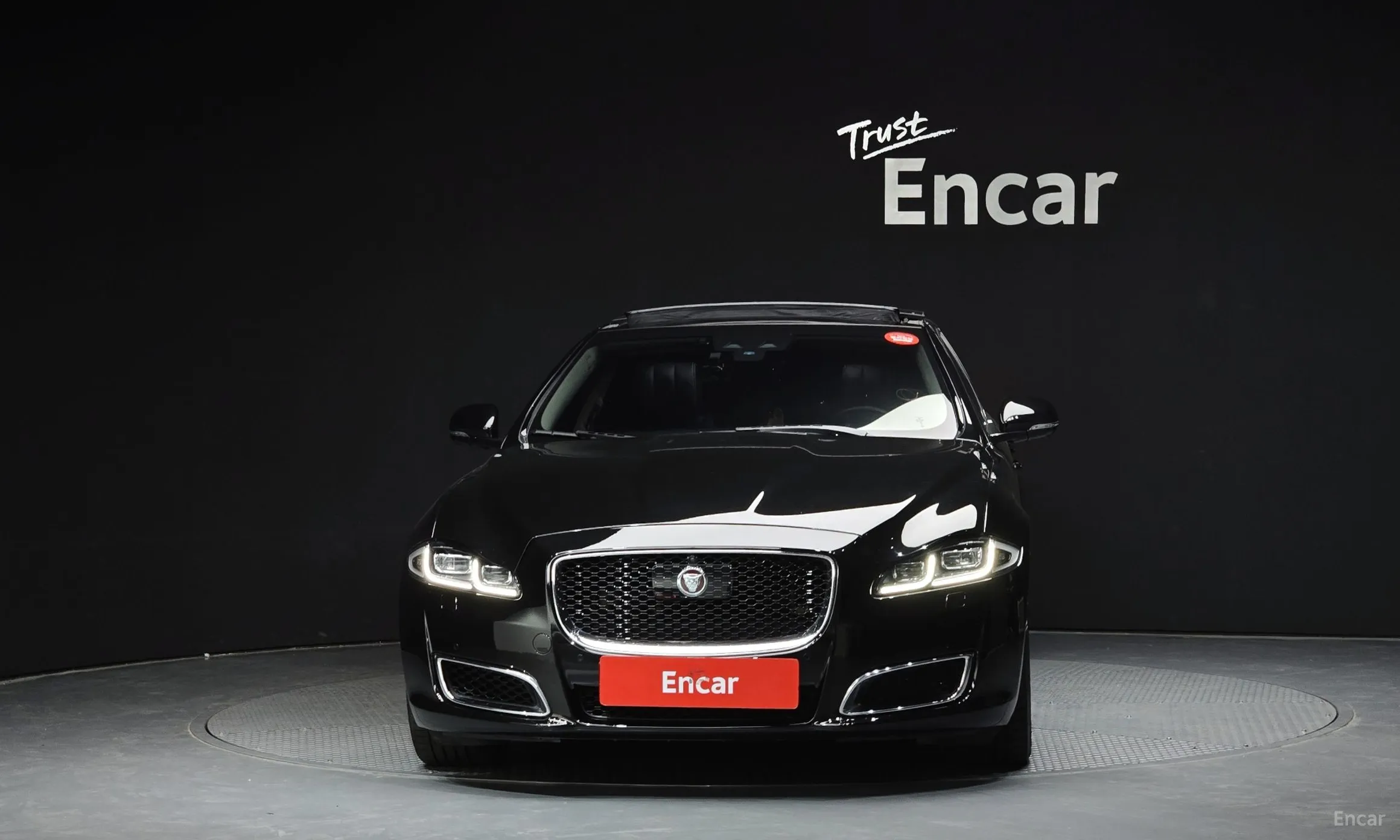 Jaguar All New XJ превью 3