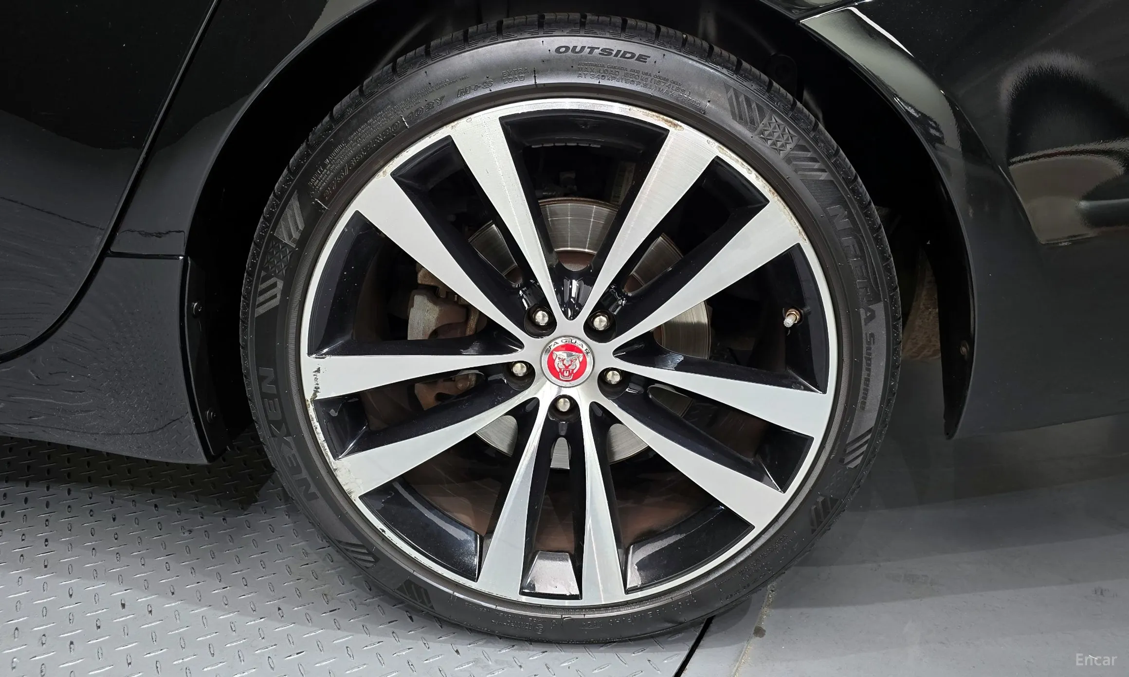 Jaguar All New XJ превью 5