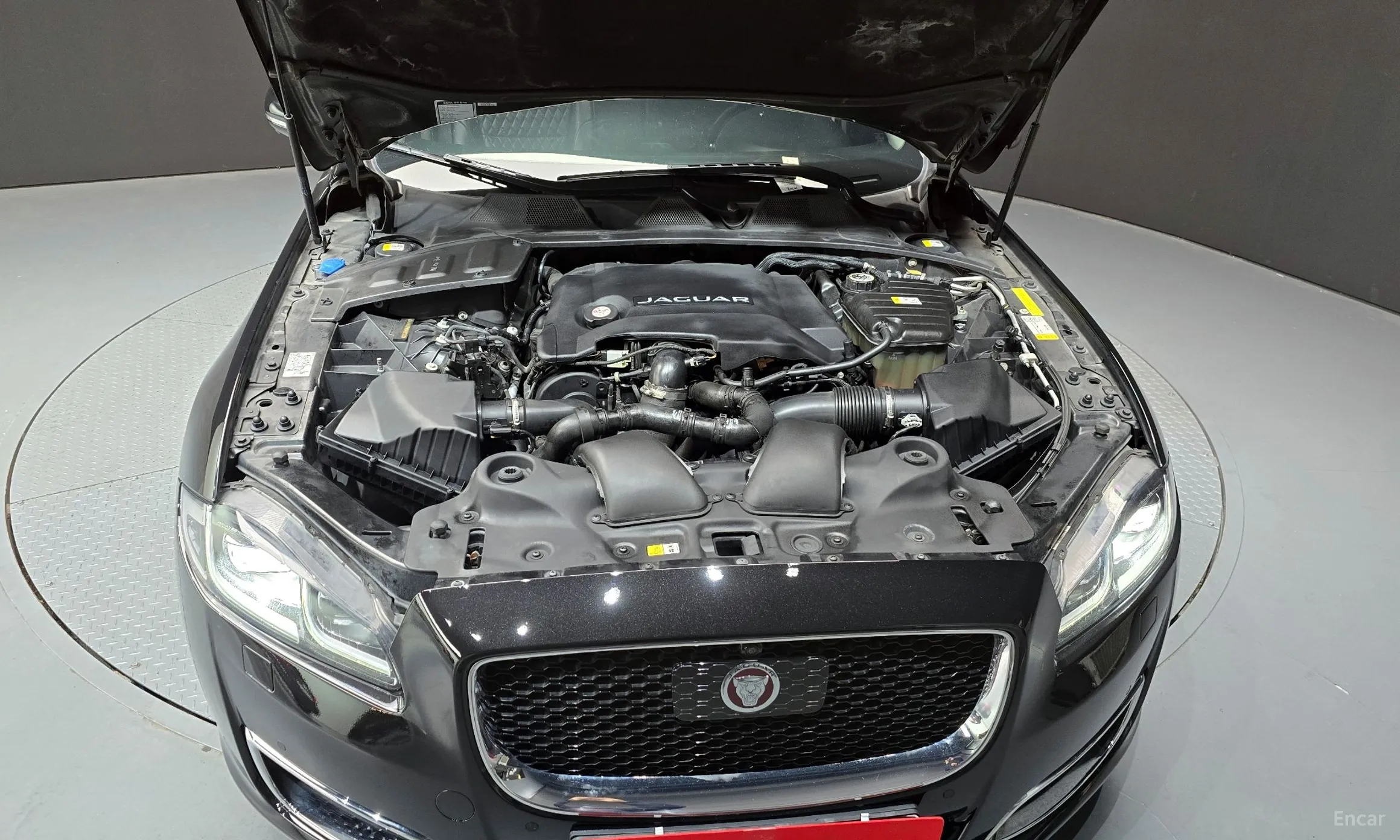 Jaguar All New XJ превью 6