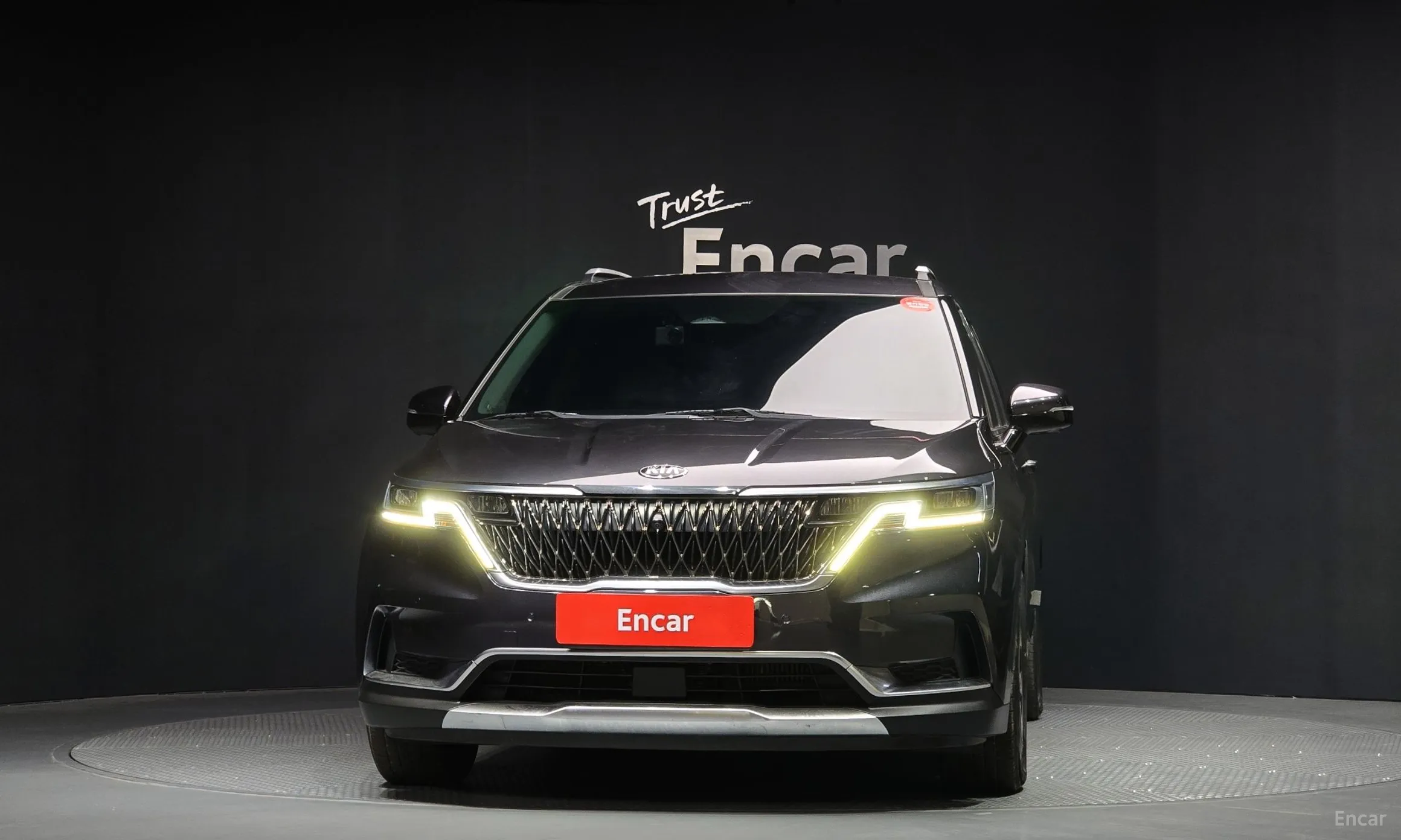 Kia Carnival Gen 4 превью 3
