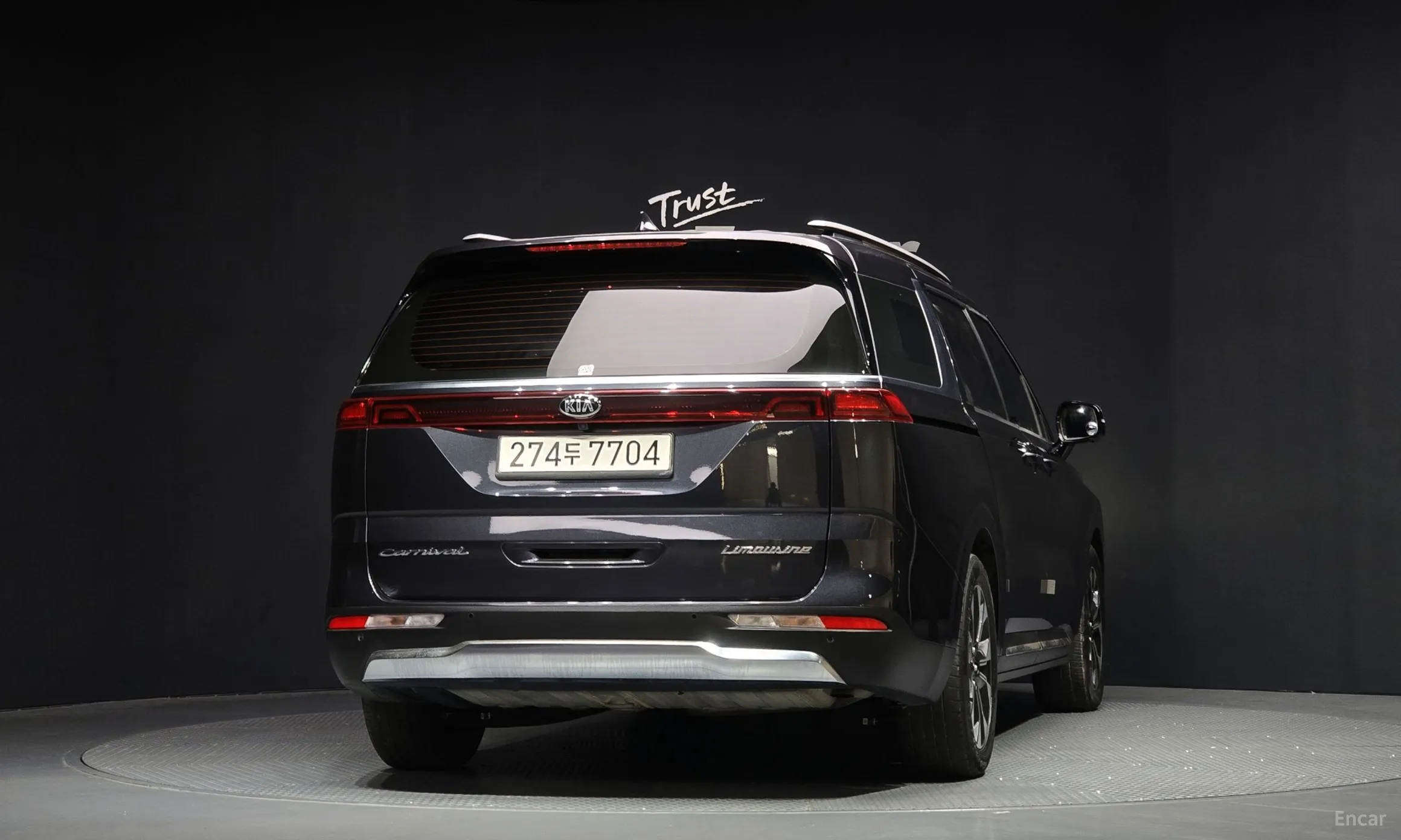 Kia Carnival Gen 4 превью 4