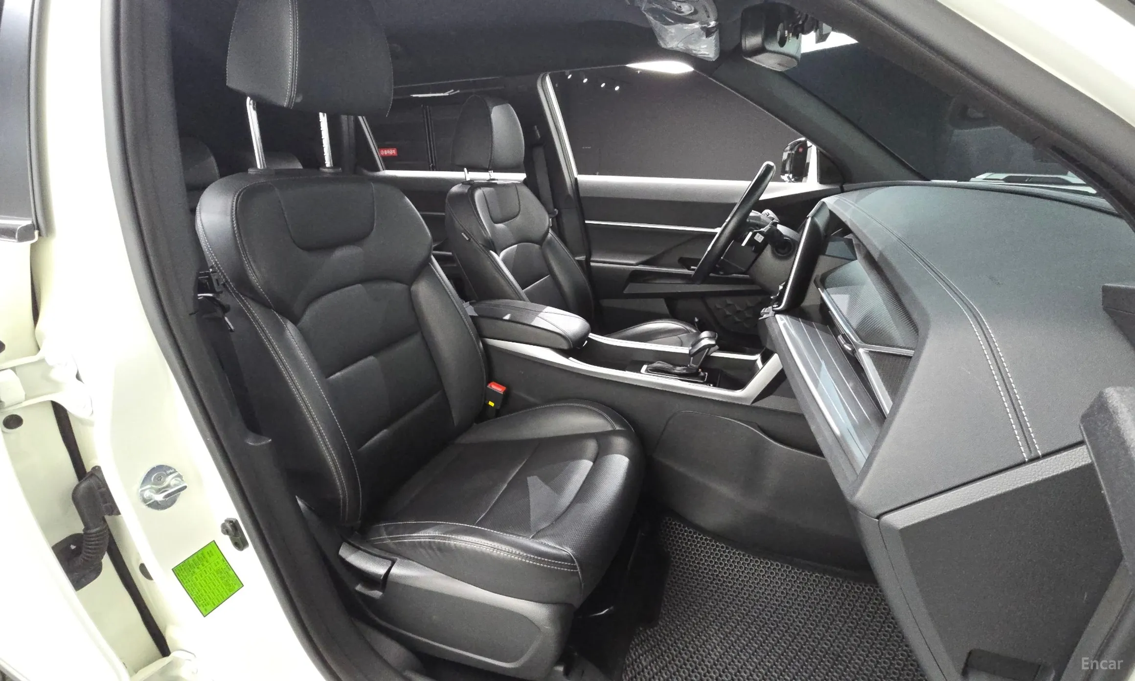 KG Mobility (SsangYong) Torres превью 11