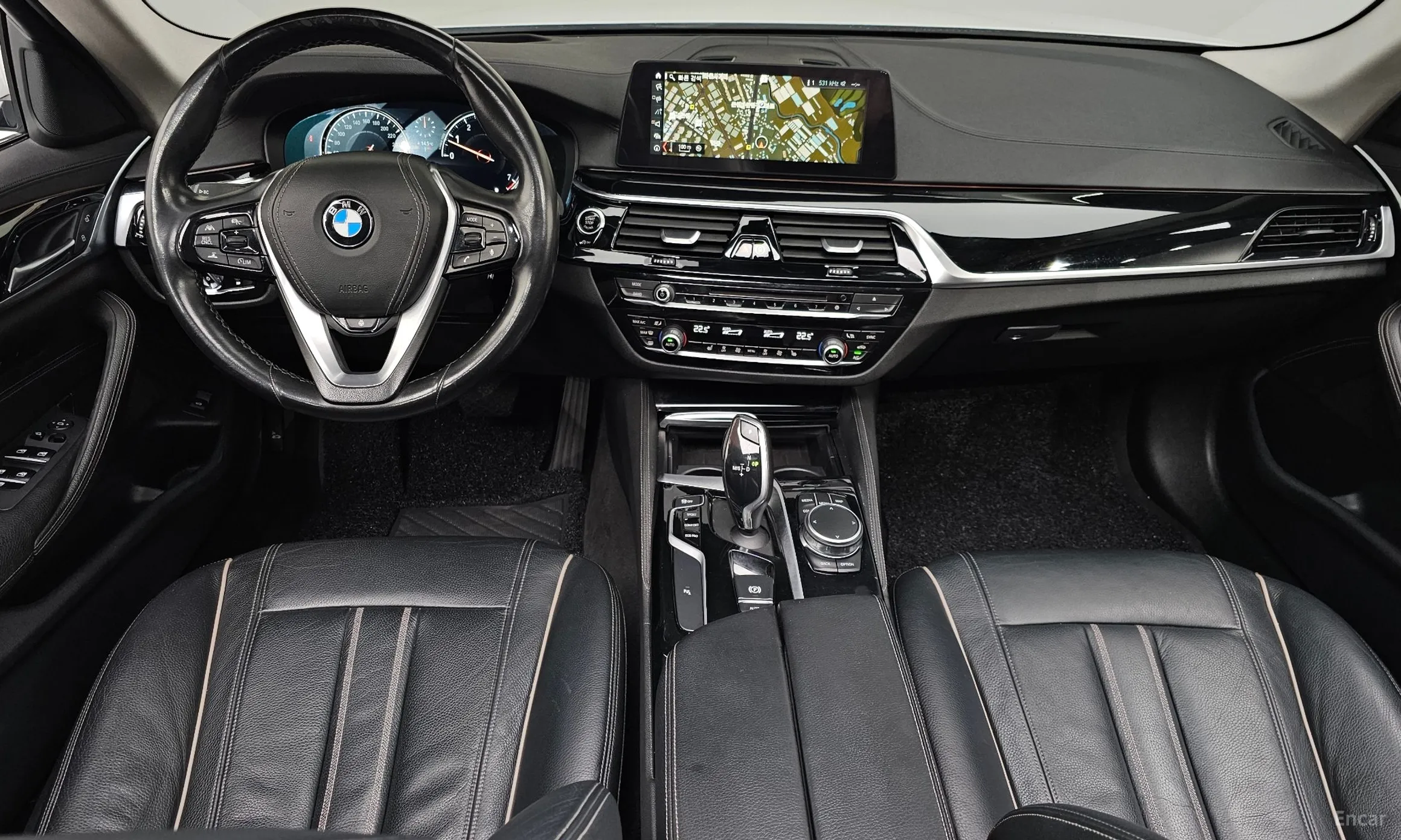 BMW 5 Series (G30) превью 7