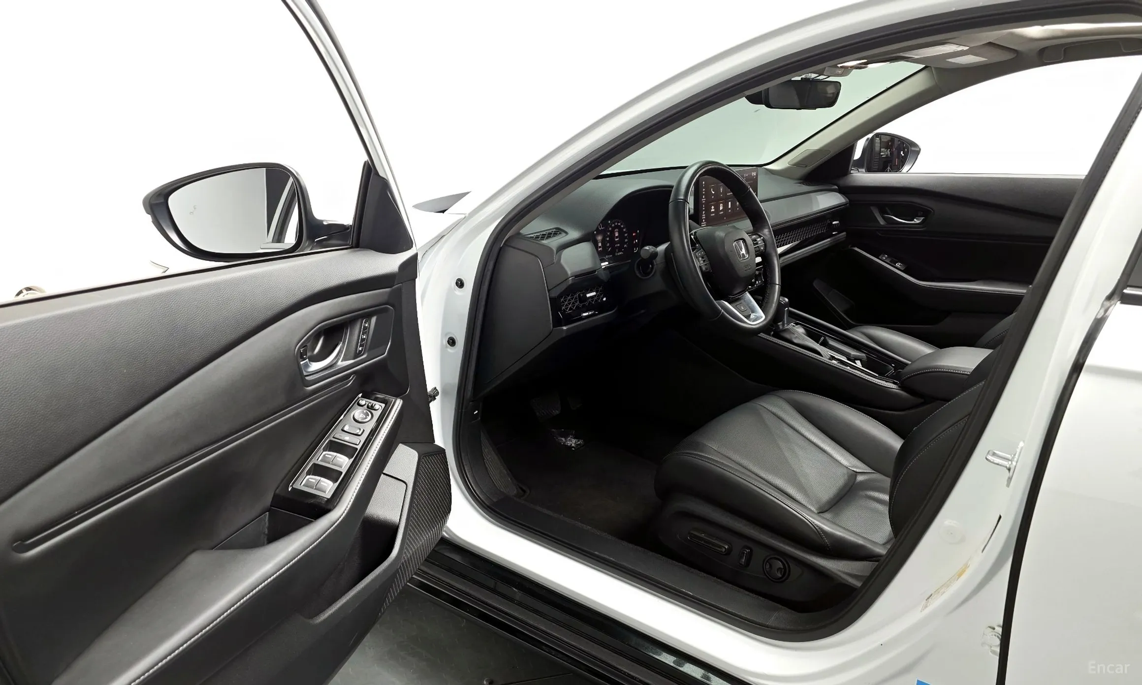 Honda Accord 11th Generation превью 11