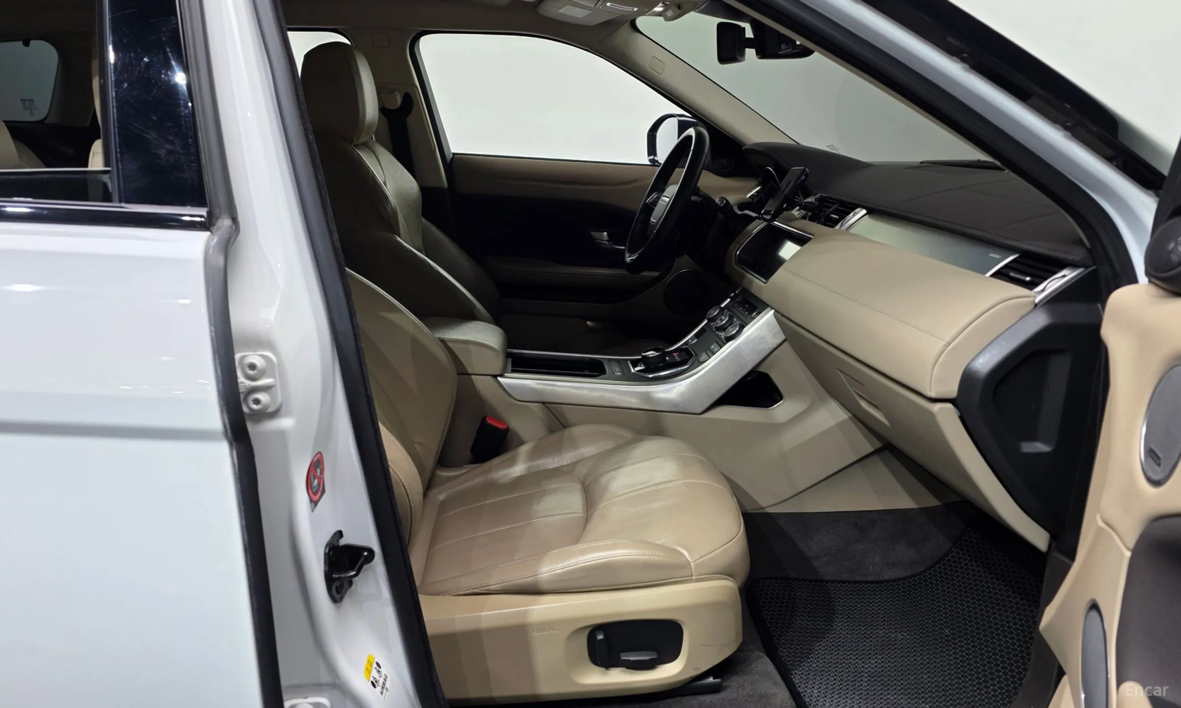 Land Rover Range Rover Evoque превью 11