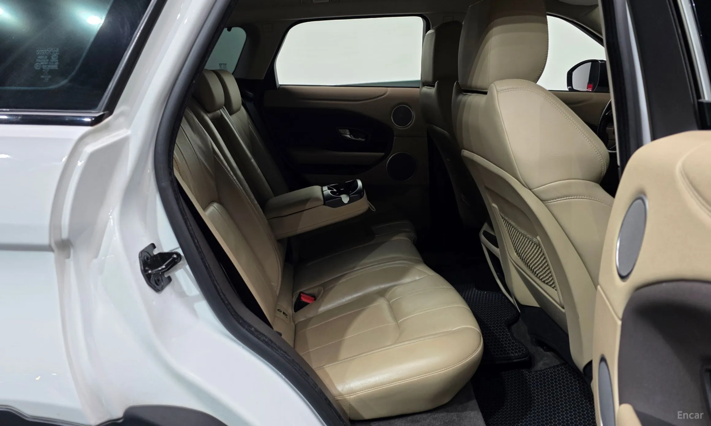 Land Rover Range Rover Evoque превью 12