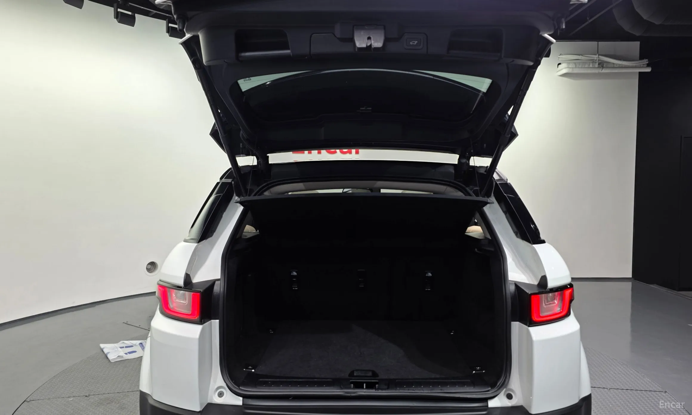 Land Rover Range Rover Evoque превью 20