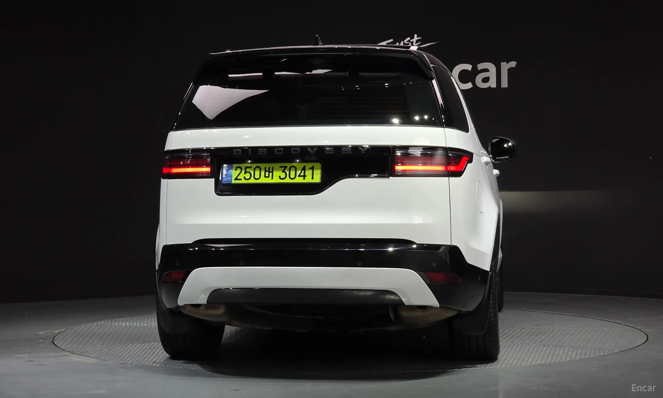Land Rover Discovery 5 превью 4