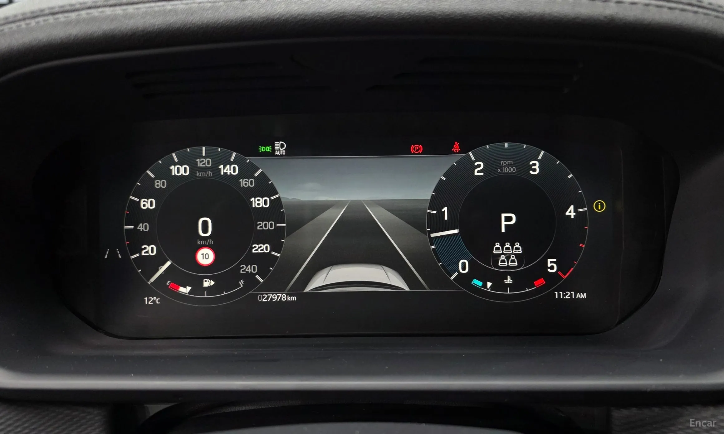 Land Rover Discovery 5 превью 8