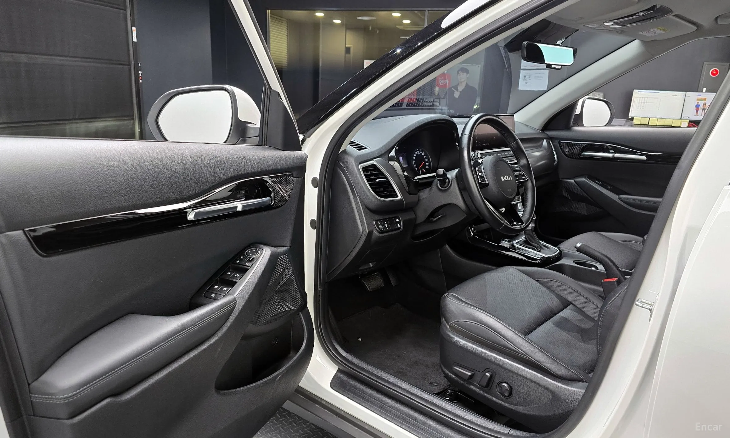 Kia Seltos превью 11