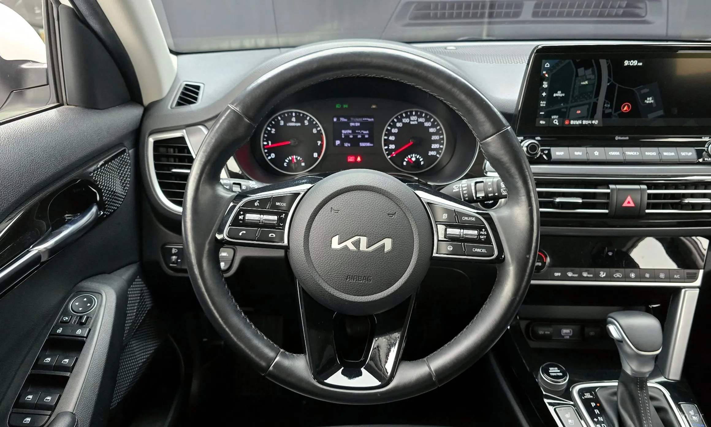 Kia Seltos превью 13
