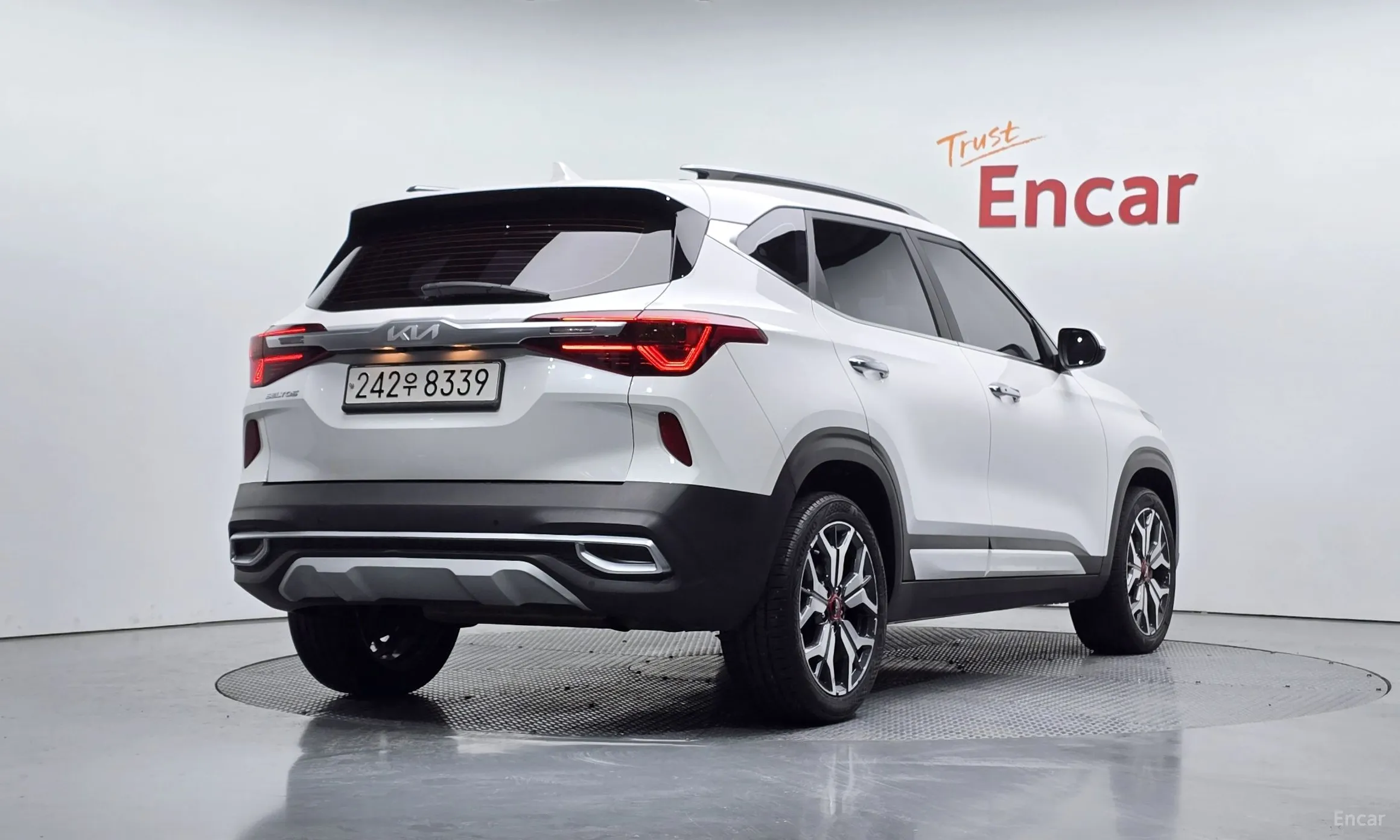 Kia Seltos превью 2