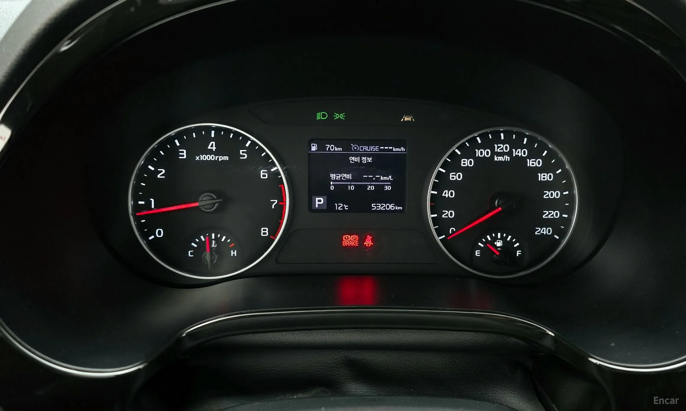Kia Seltos превью 8