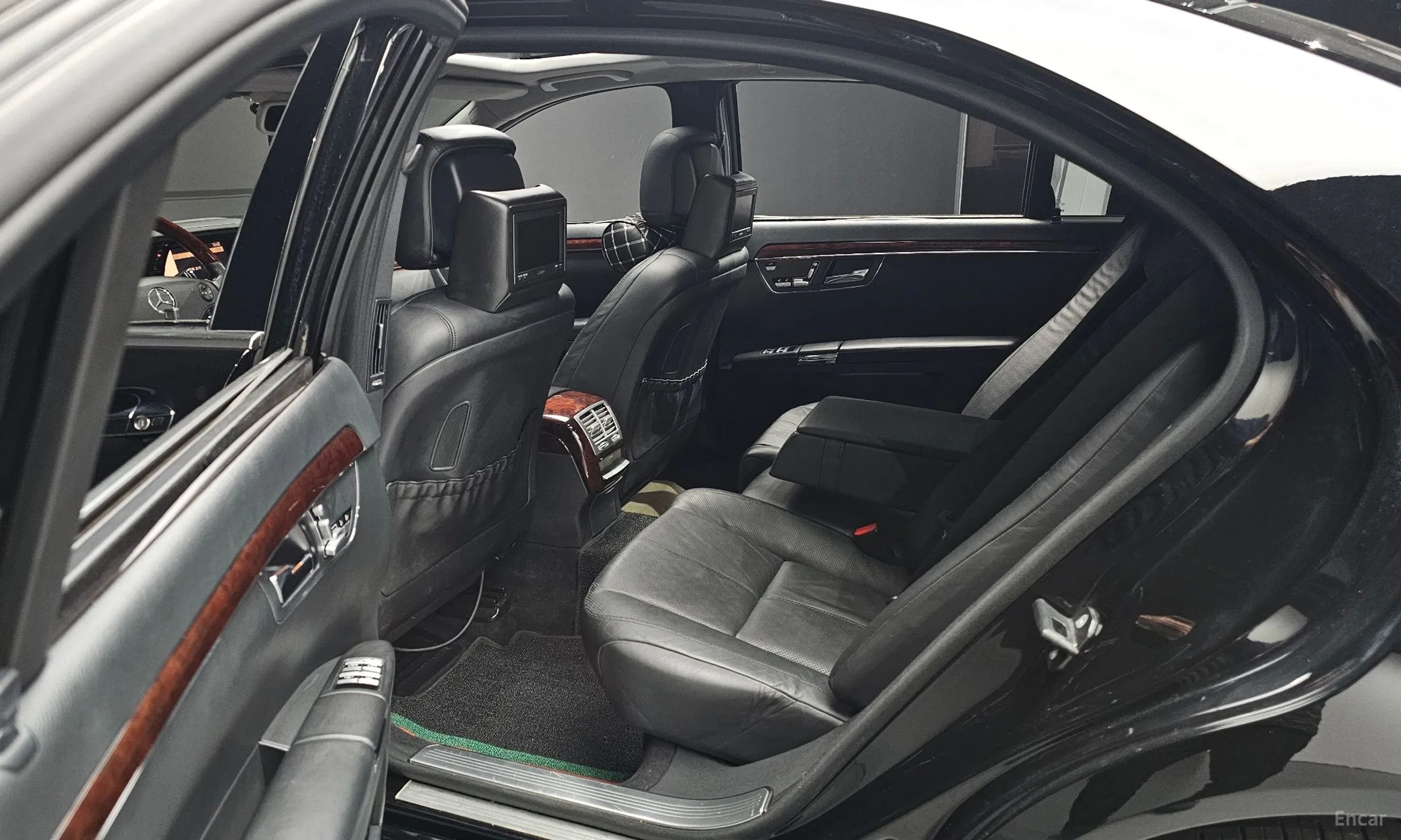 Mercedes Benz S-Class W221 превью 12