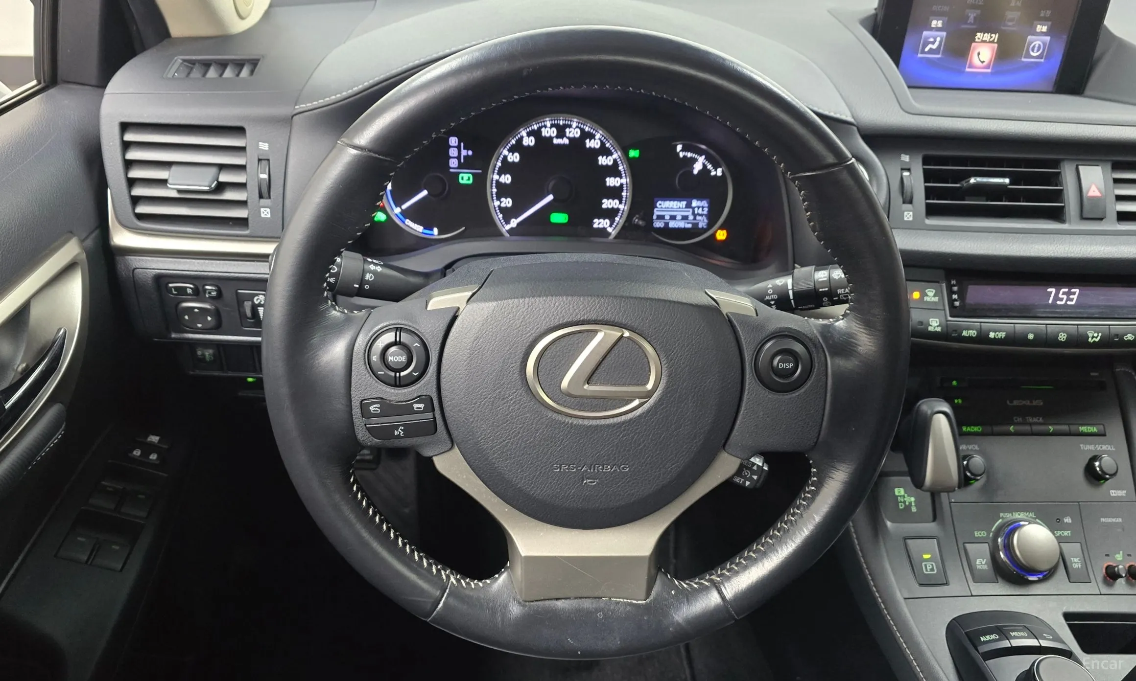 Lexus CT200h превью 13