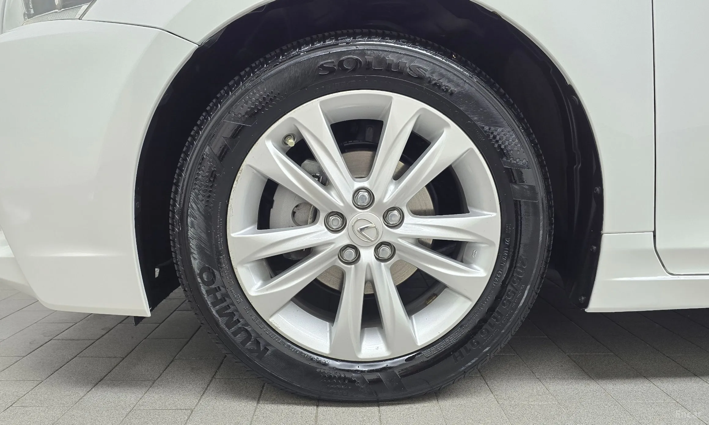 Lexus CT200h превью 5