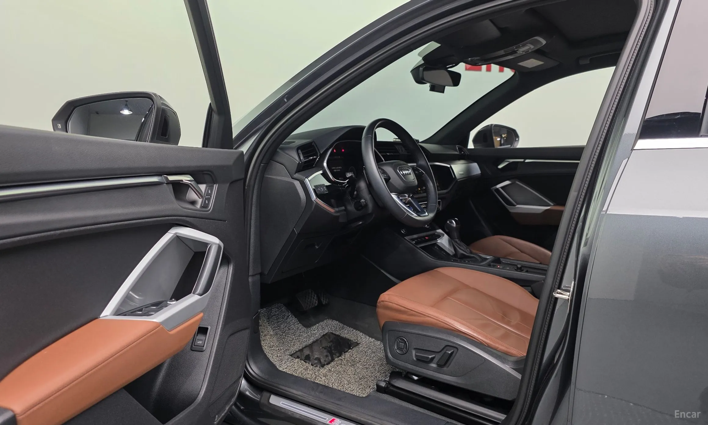 Audi Q3 (F3) превью 12