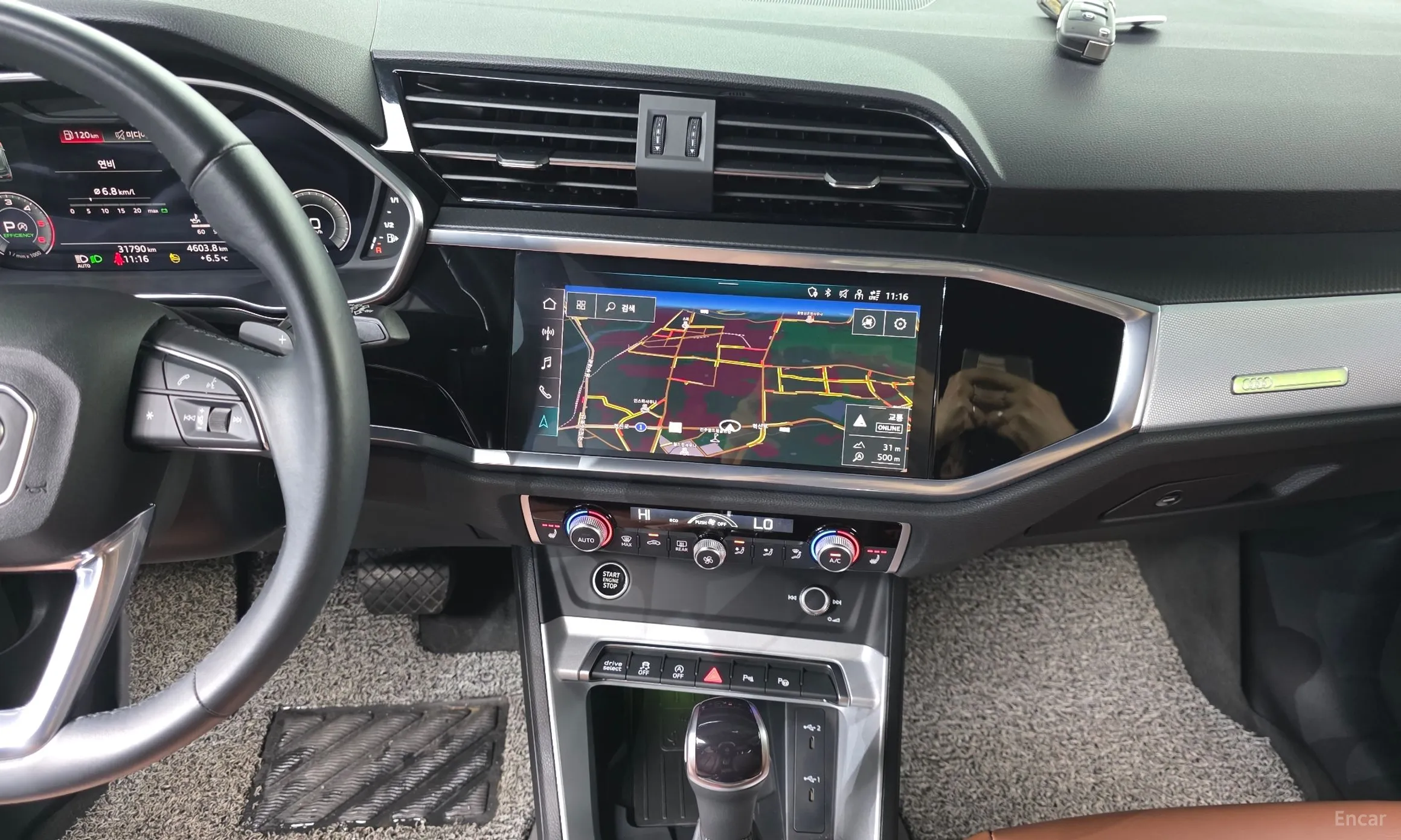 Audi Q3 (F3) превью 15