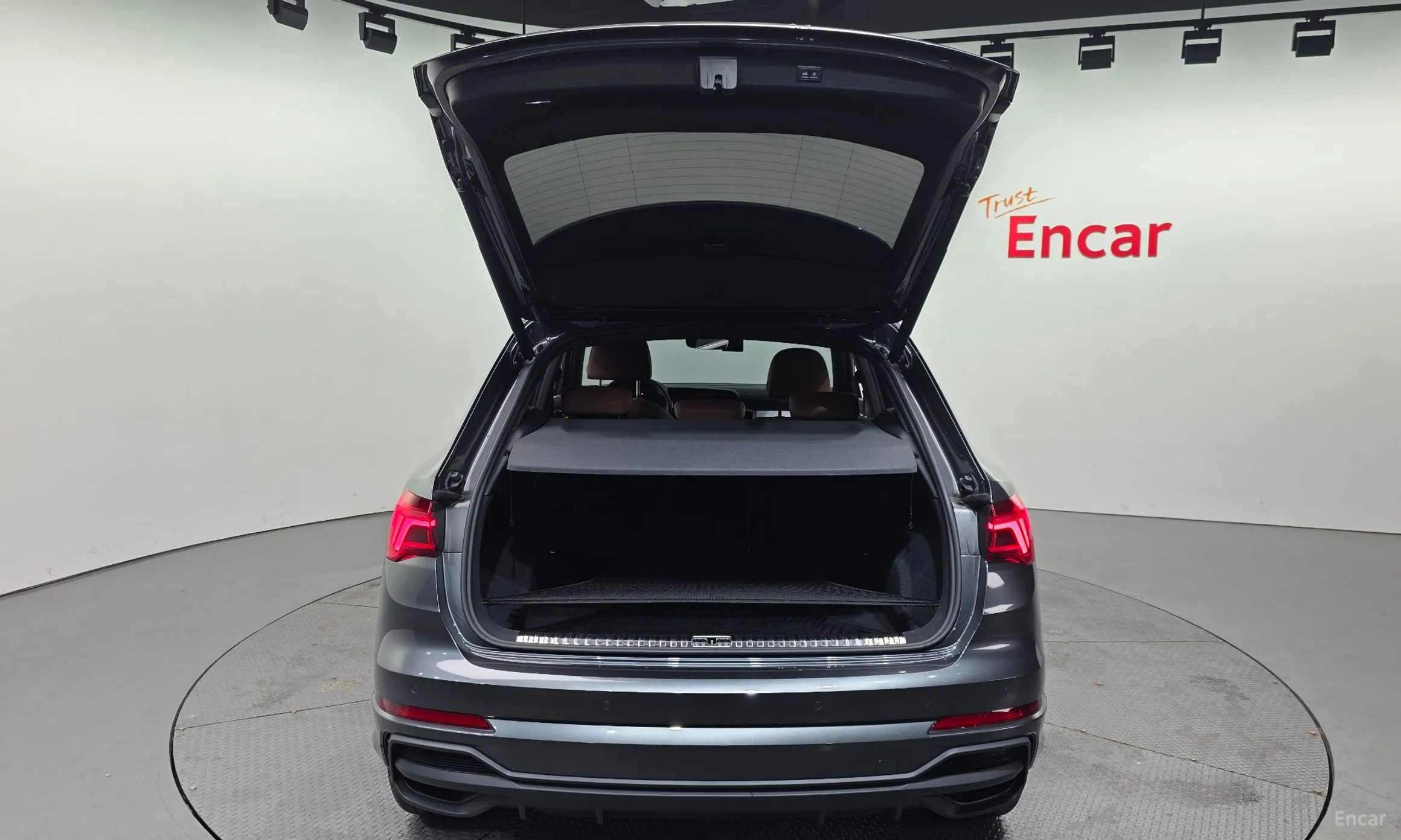 Audi Q3 (F3) превью 20