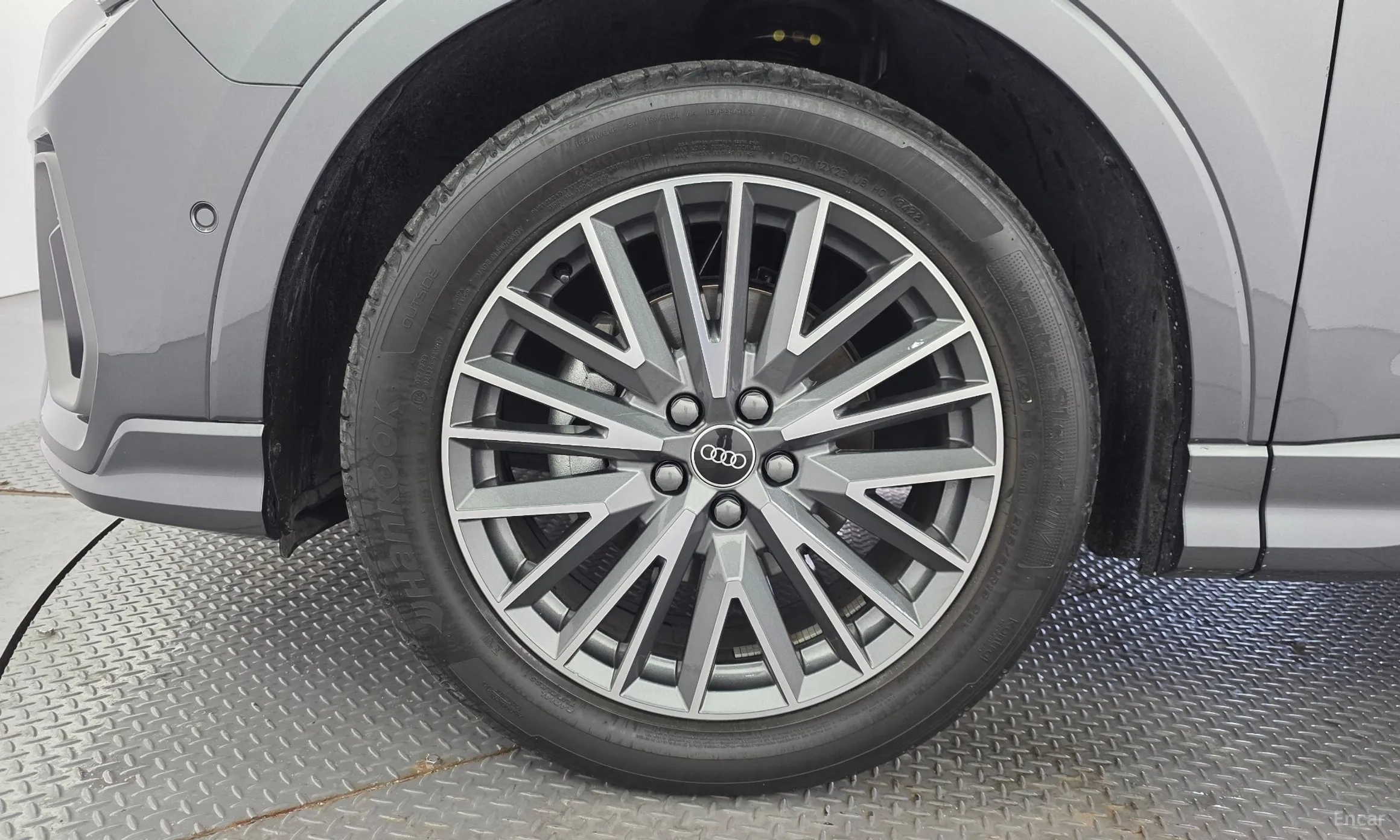 Audi Q3 (F3) превью 5