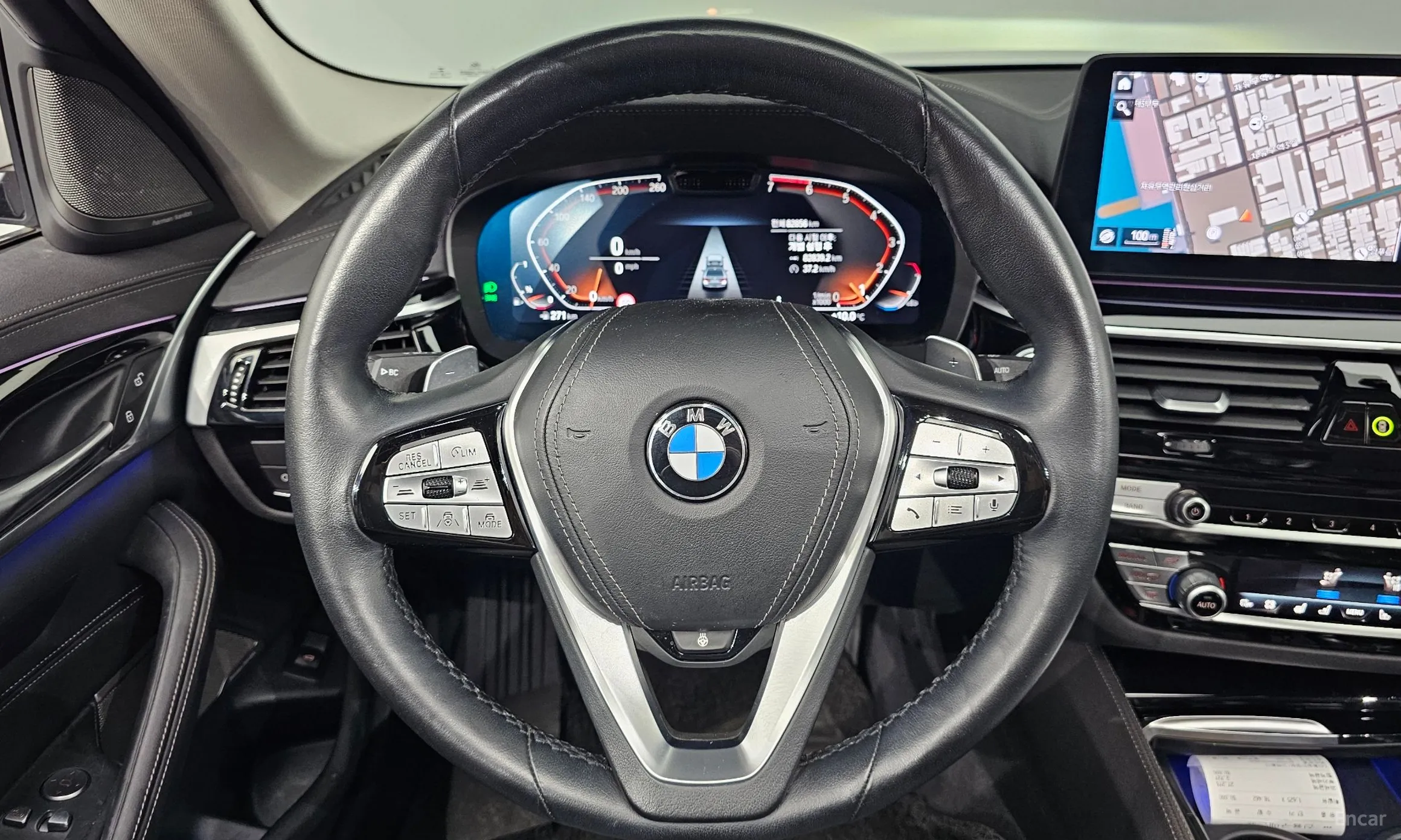 BMW 5 Series (G30) превью 13