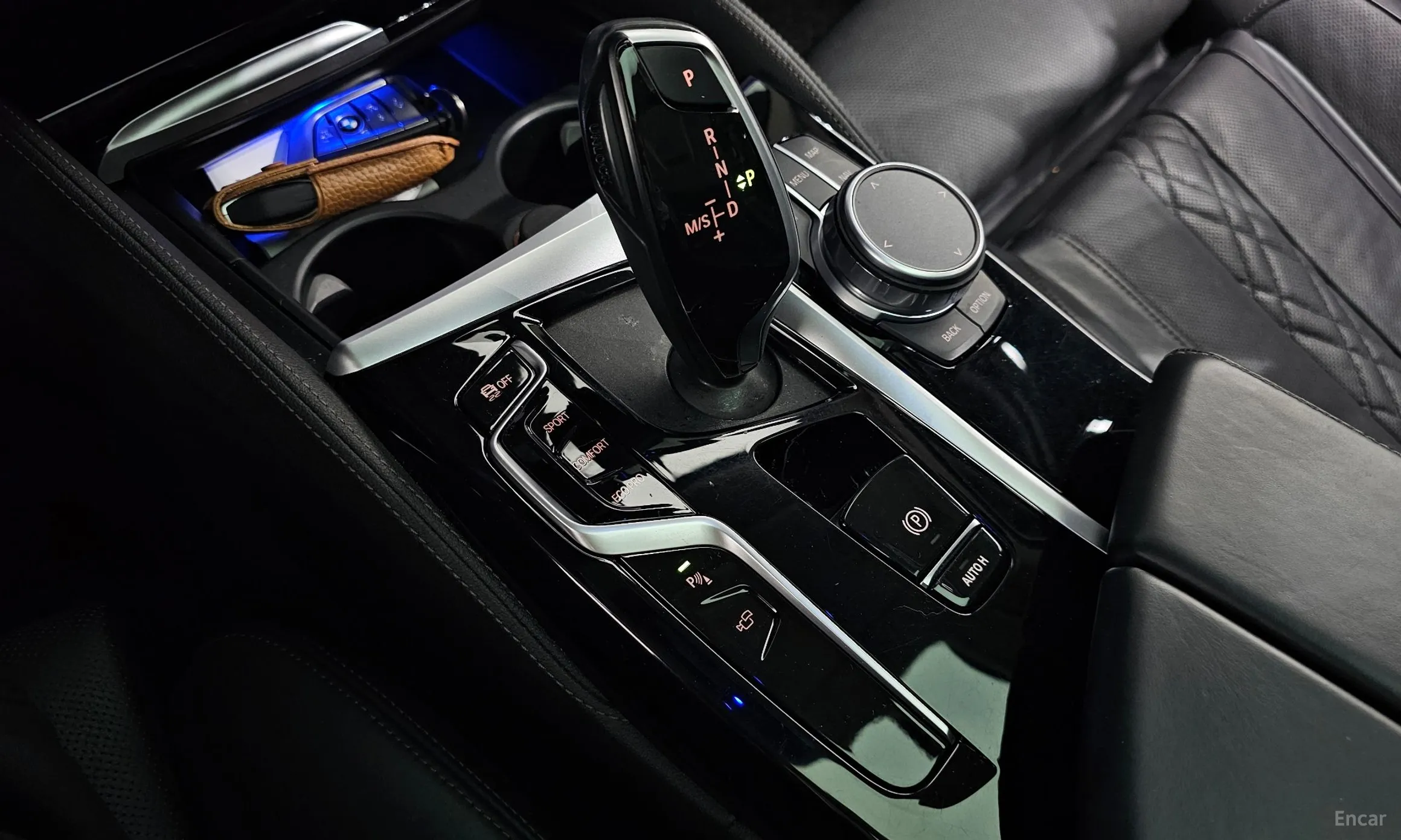 BMW 5 Series (G30) превью 9