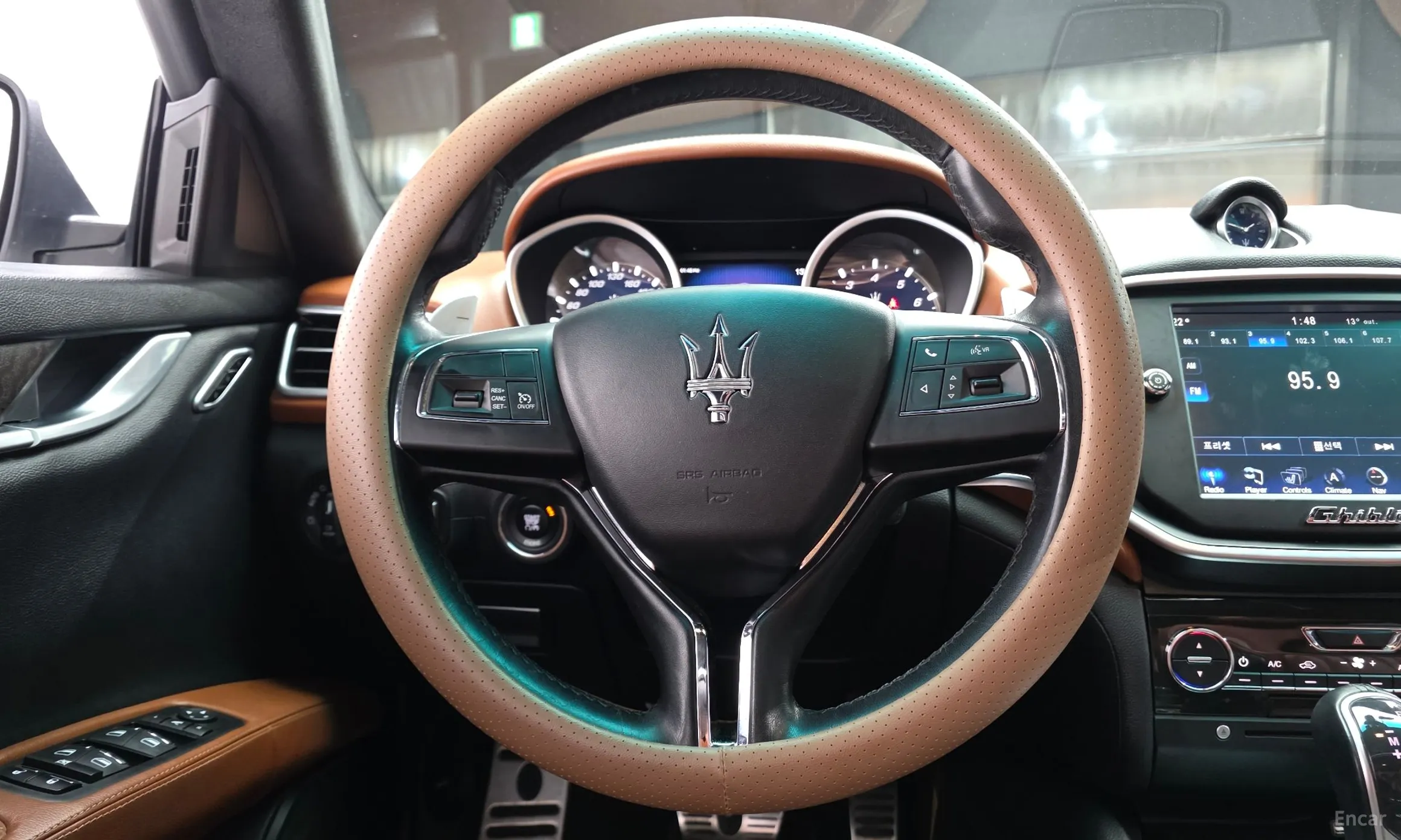 Maserati Ghibli превью 13