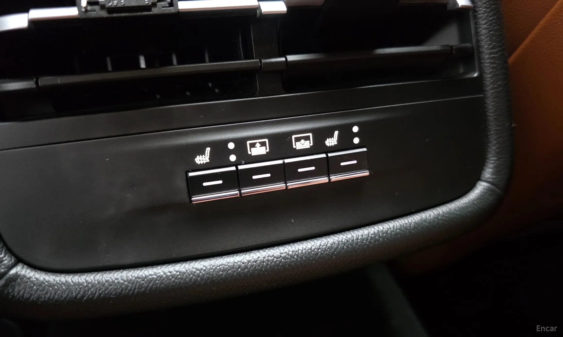 Maserati Ghibli превью 19