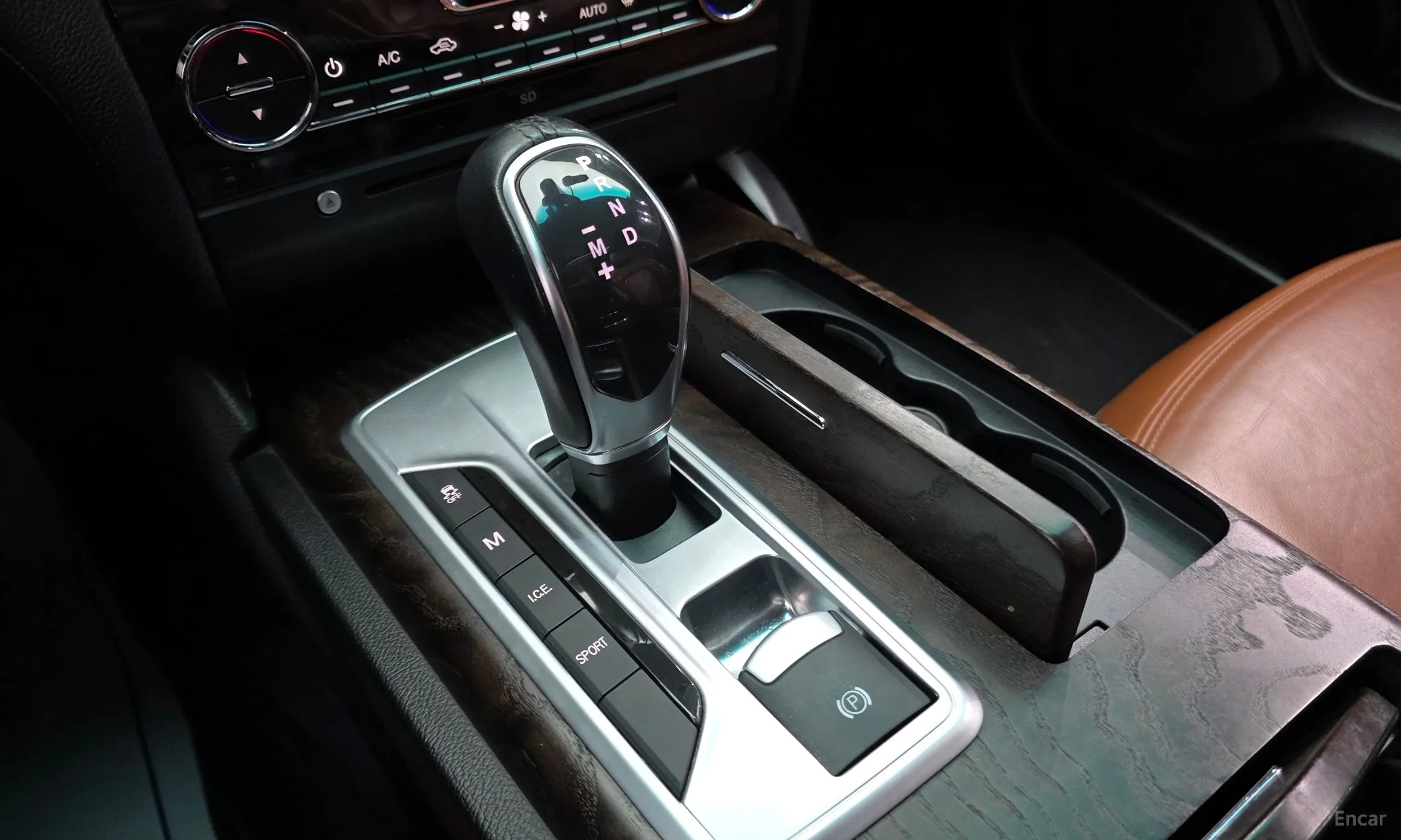 Maserati Ghibli превью 9