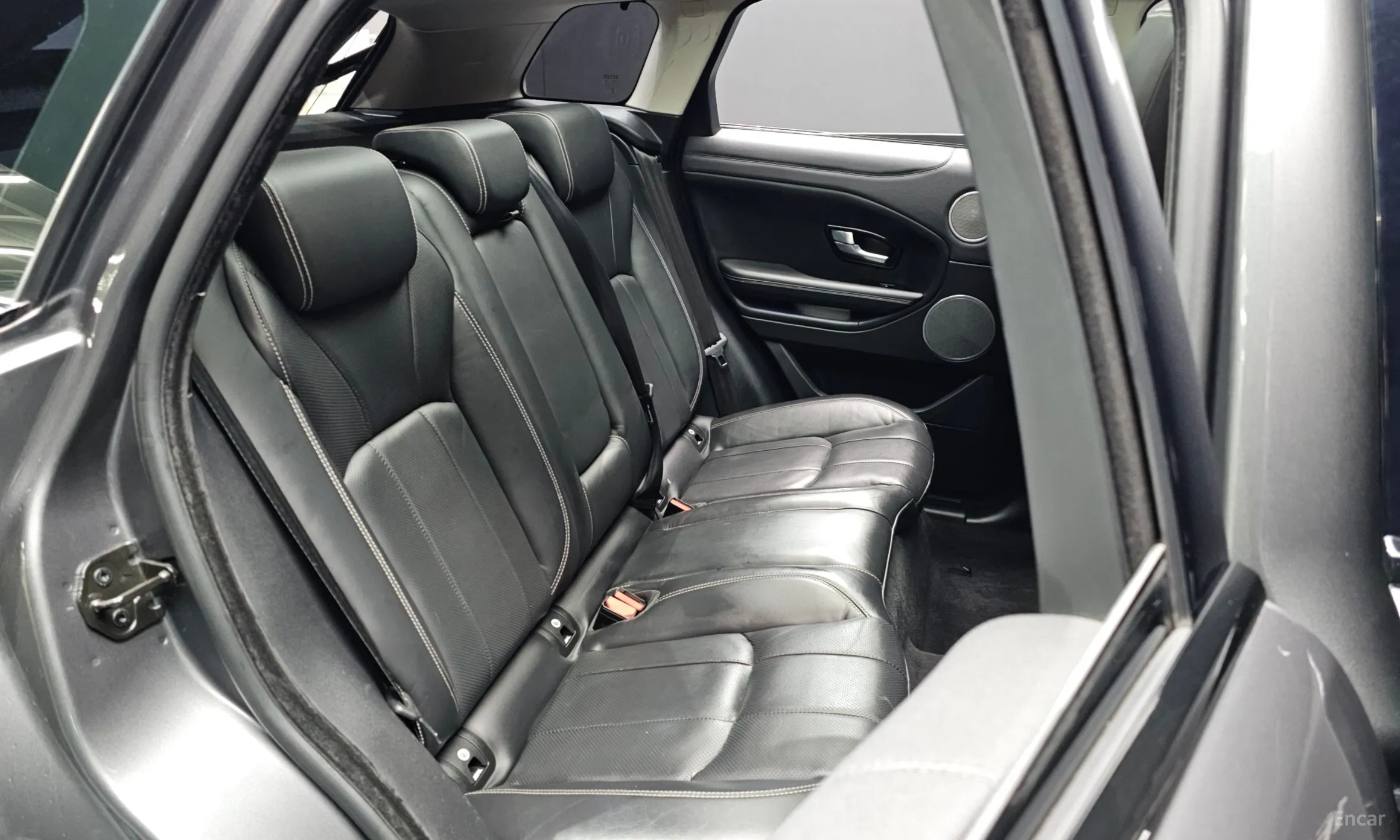 Land Rover Range Rover Evoque превью 12
