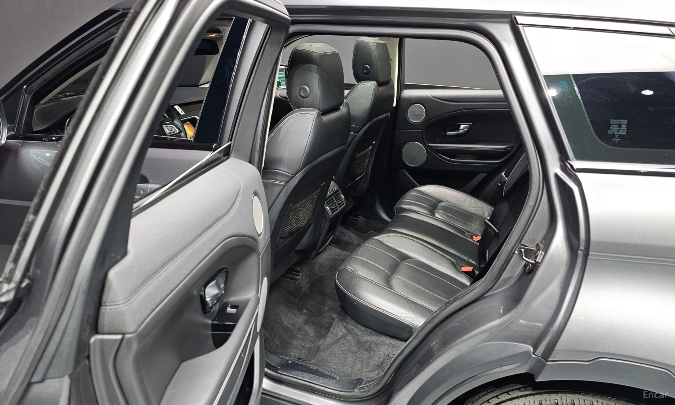 Land Rover Range Rover Evoque превью 13