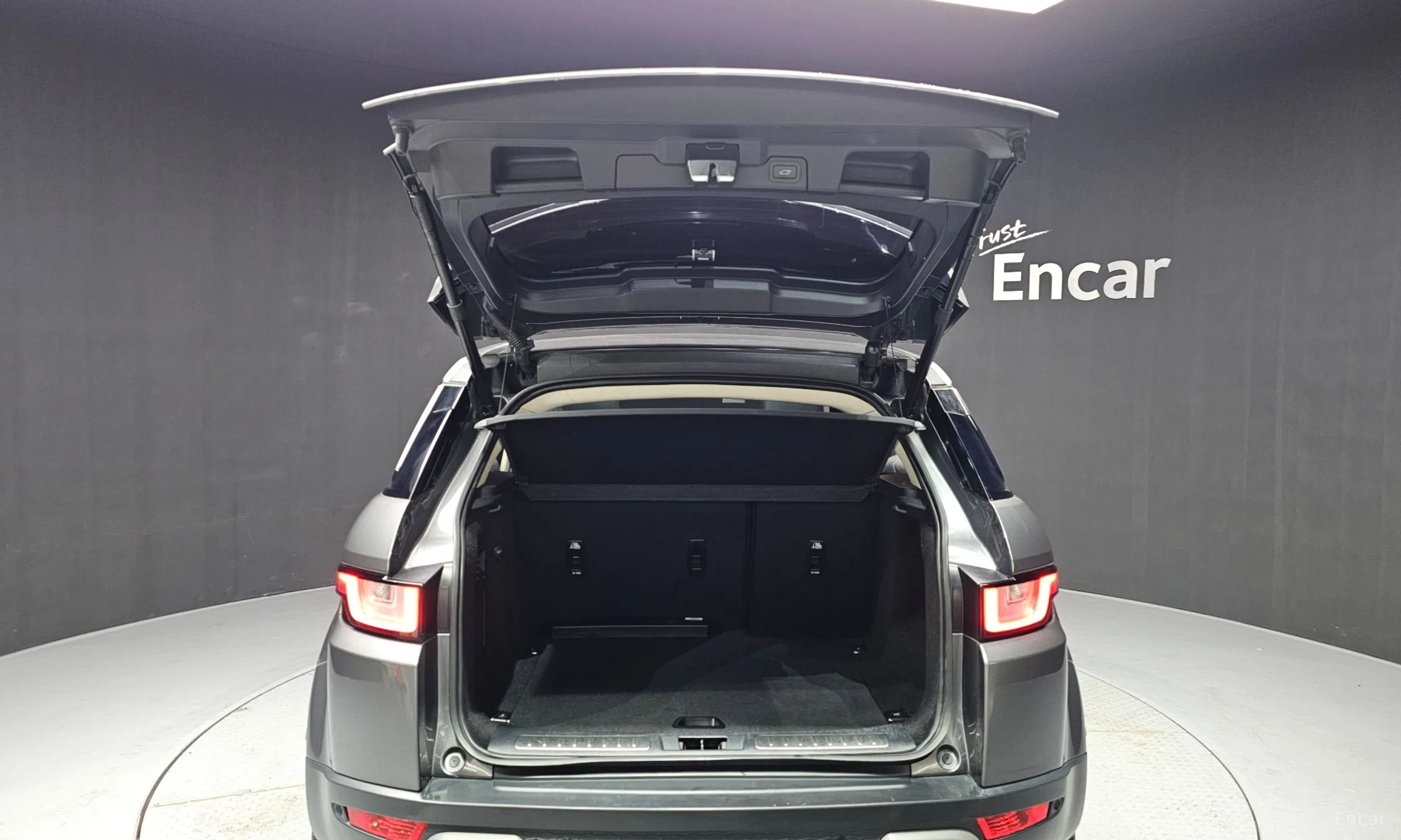 Land Rover Range Rover Evoque превью 20