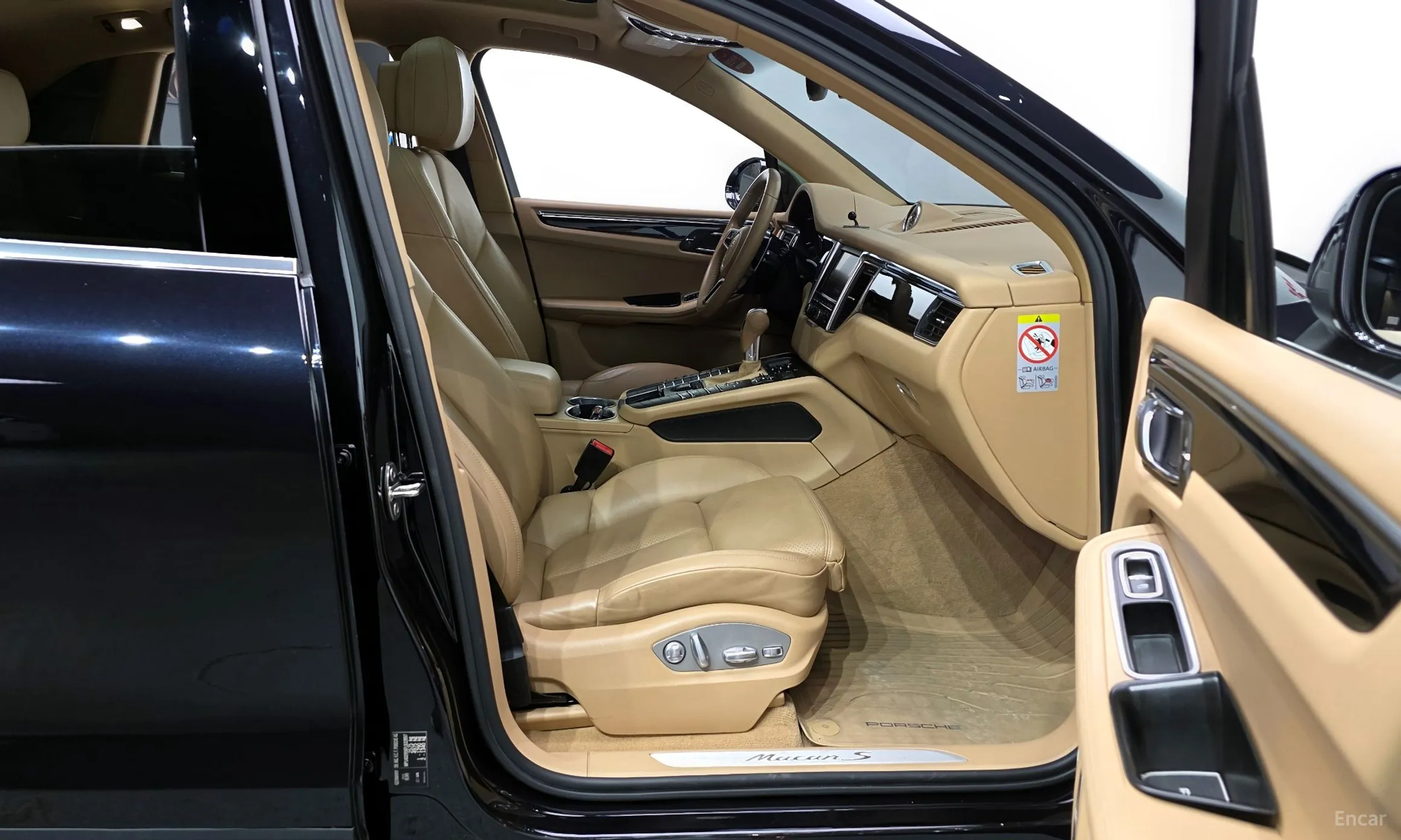 Porsche Macan превью 11