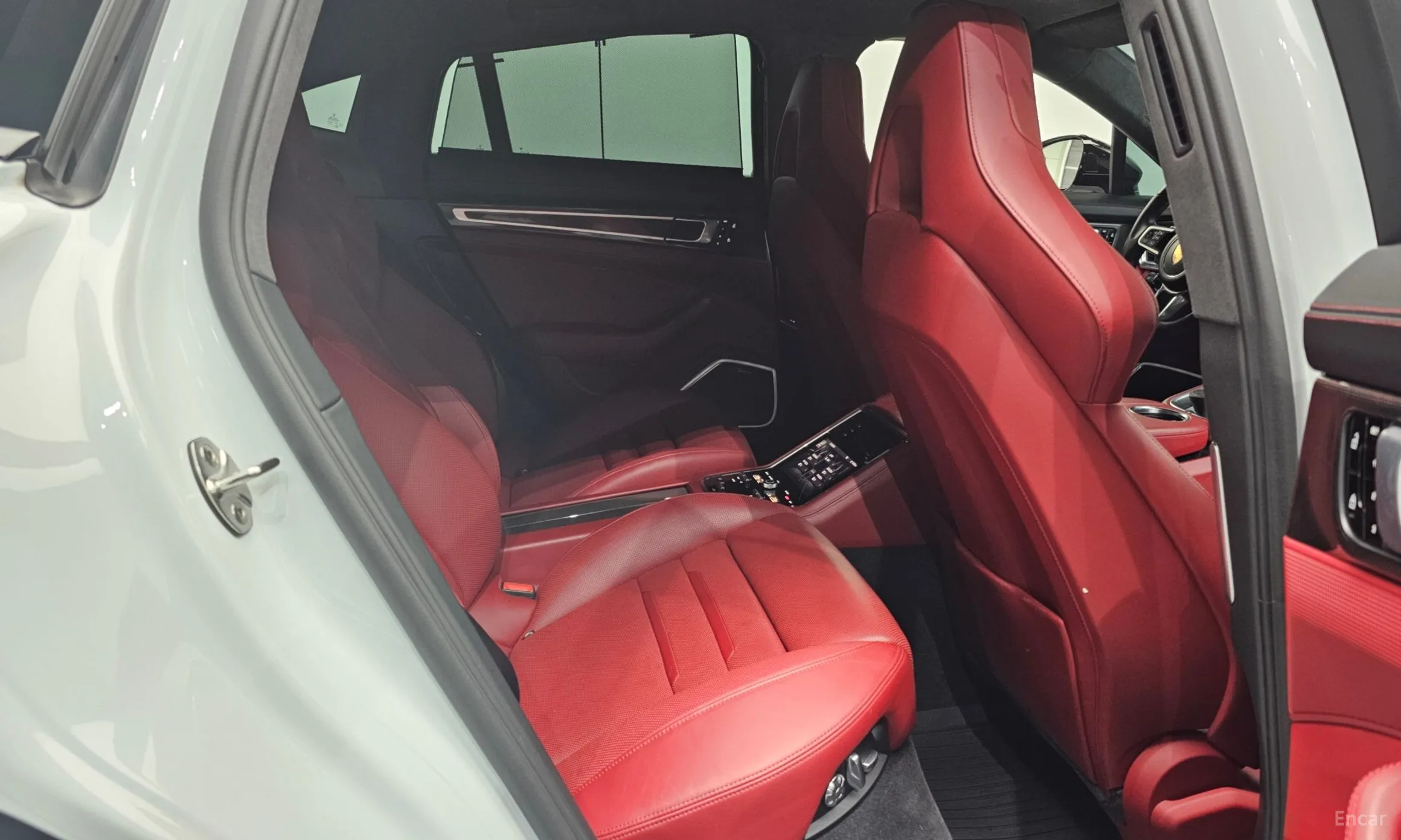 Porsche Panamera (971) превью 12