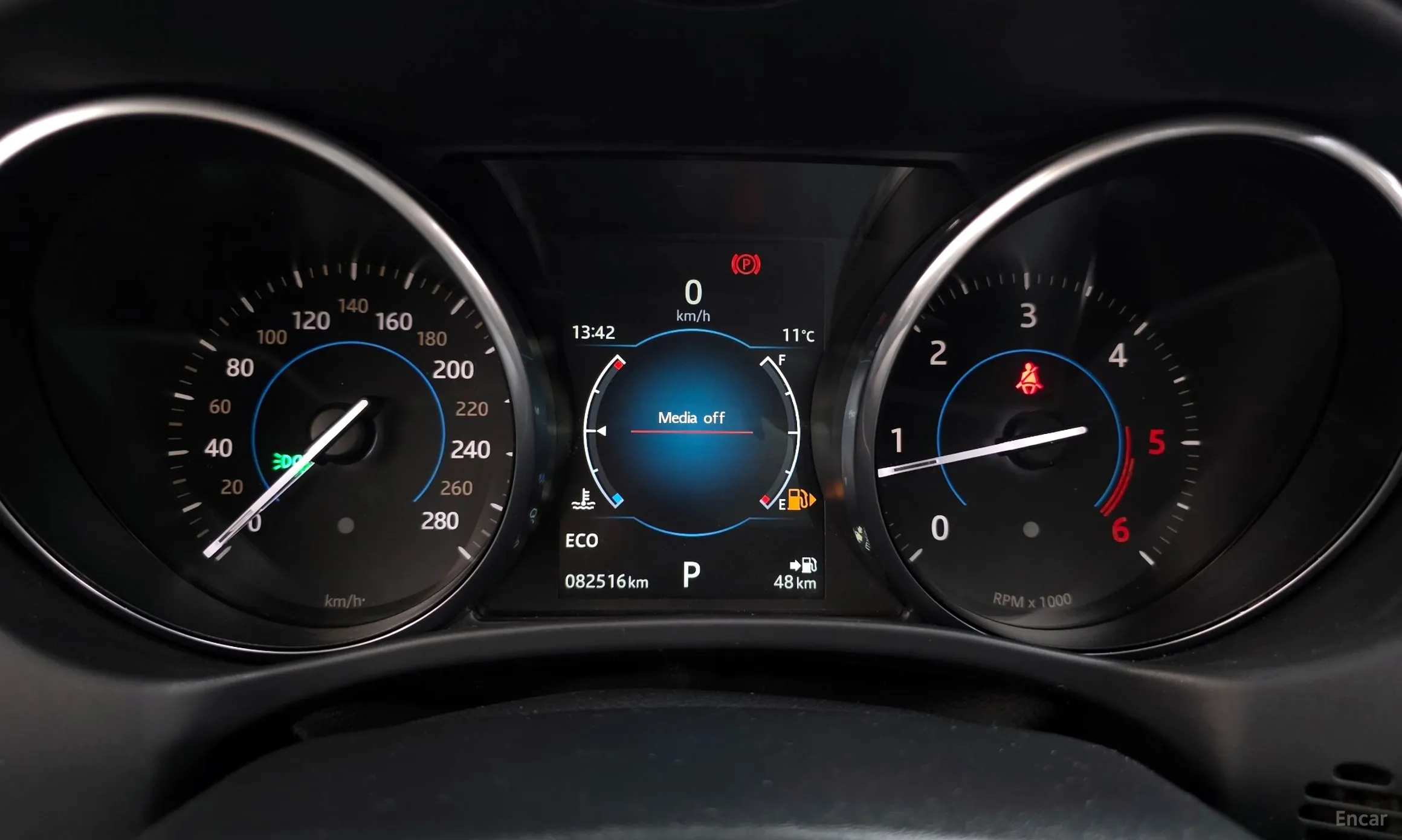 Jaguar XE превью 8