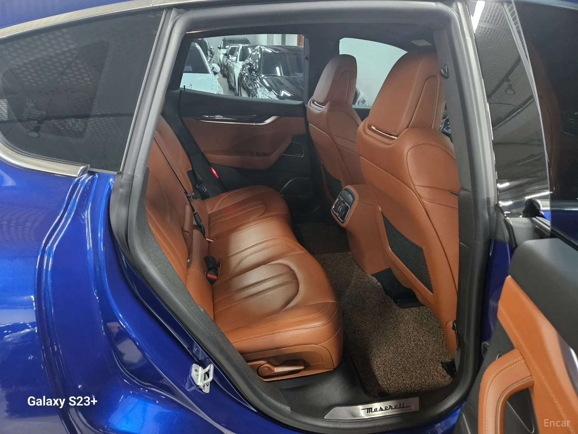 Maserati Levante превью 13