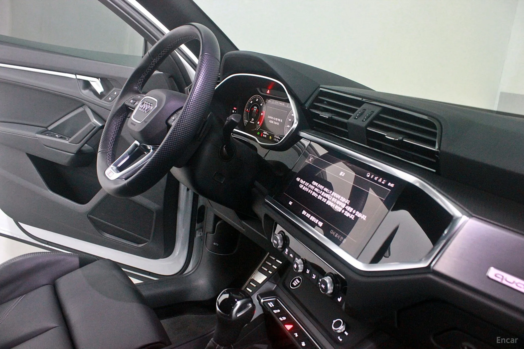 Audi Q3 (F3) превью 20