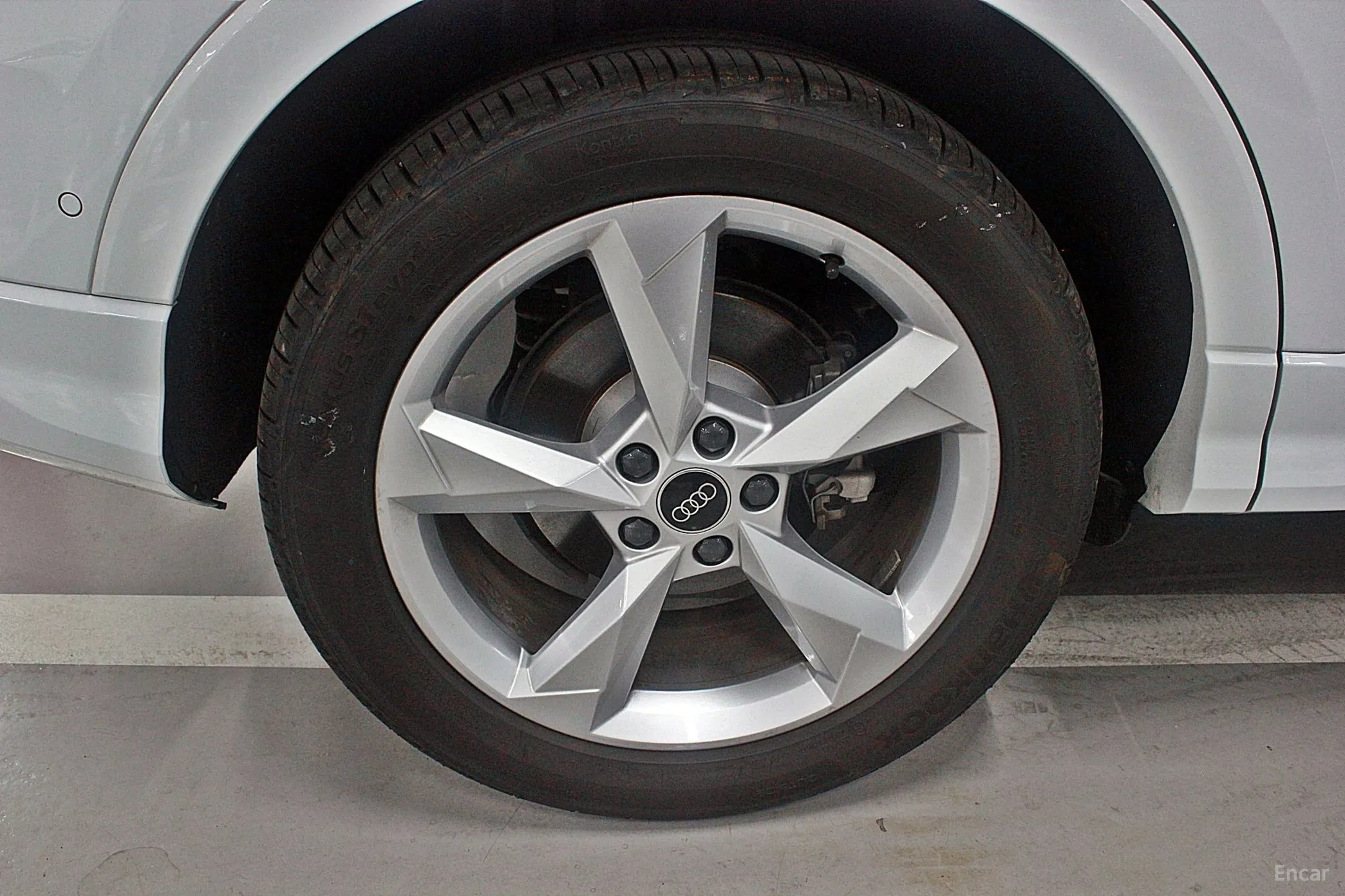 Audi Q3 (F3) превью 5